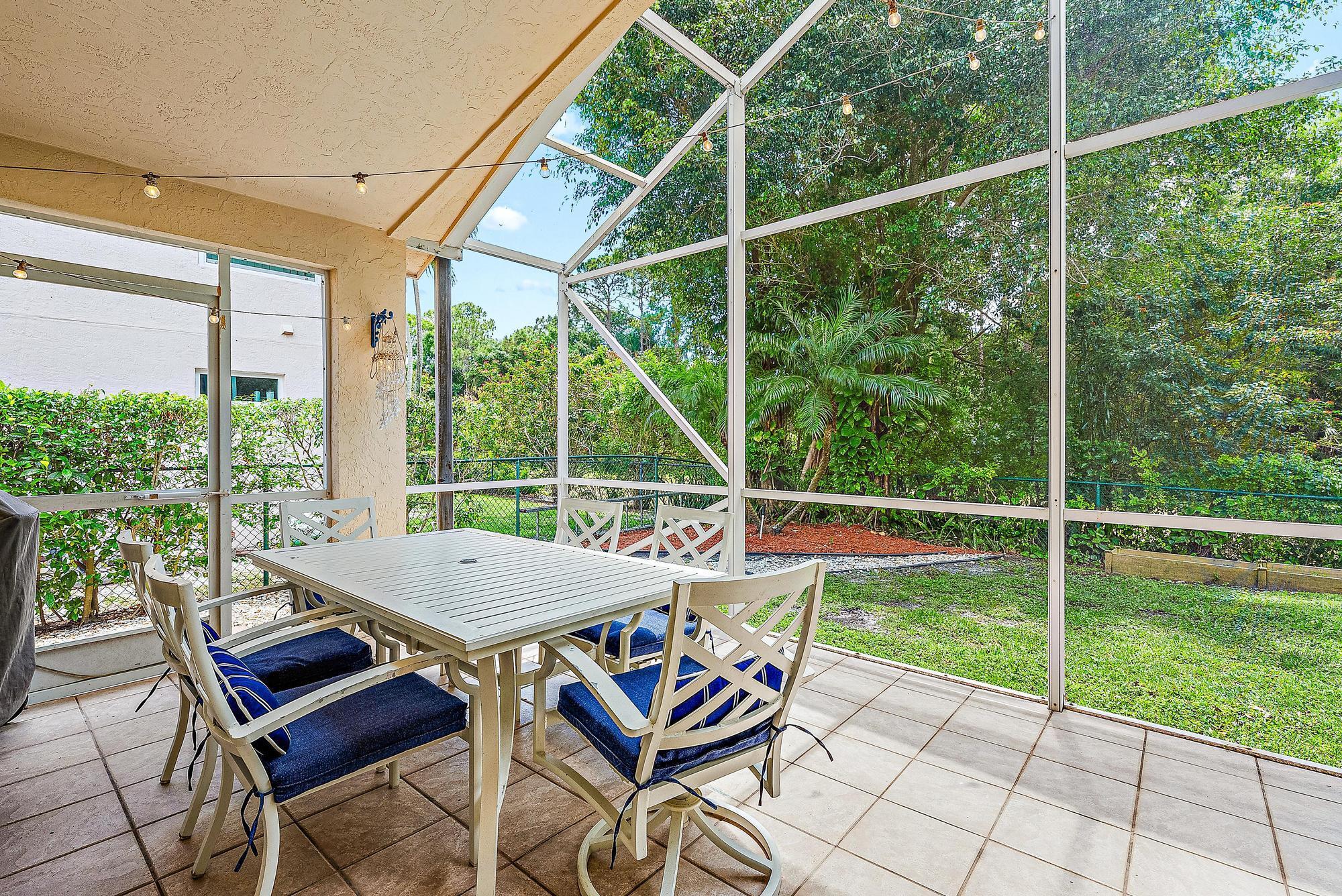 BENT TREE - Residential