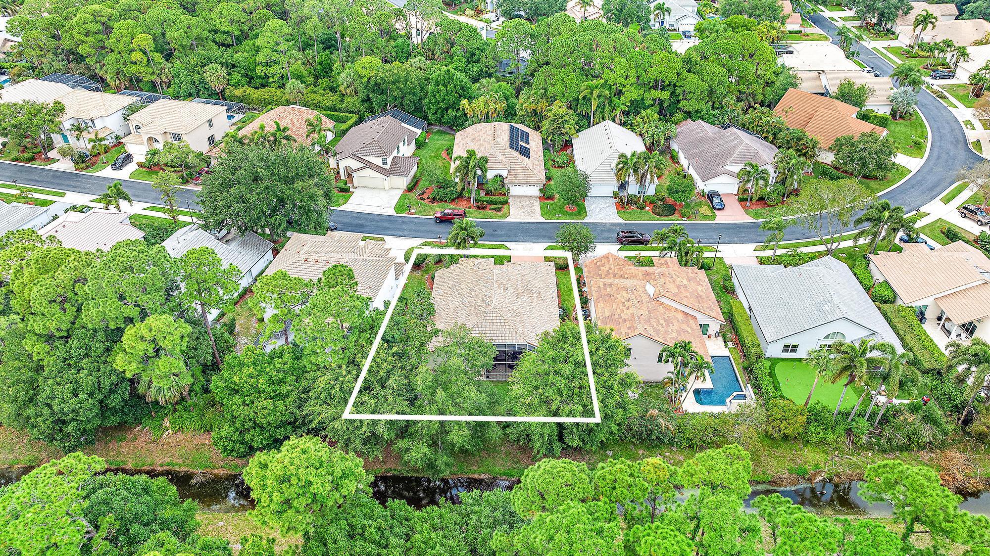 BENT TREE - Residential