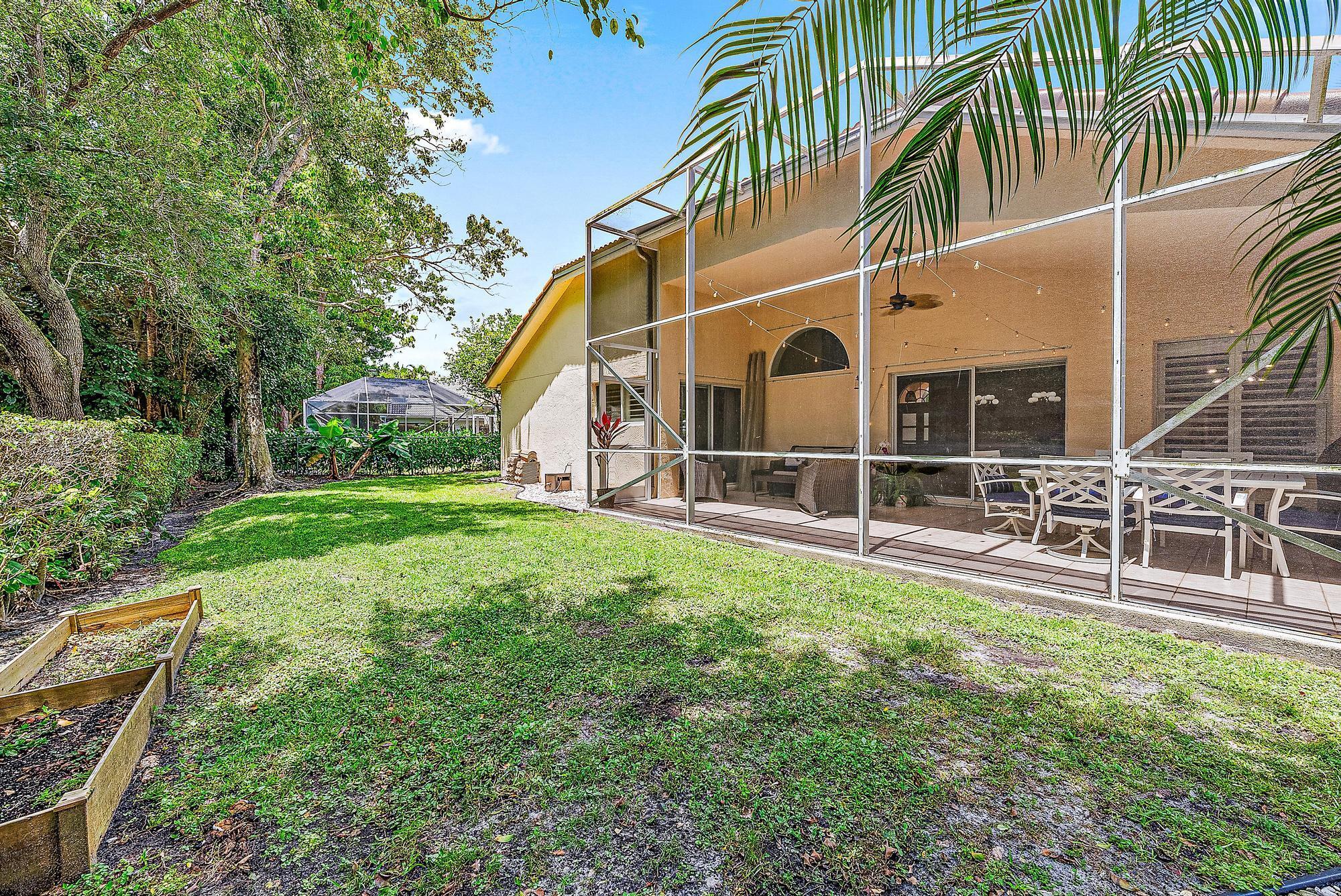 BENT TREE - Residential