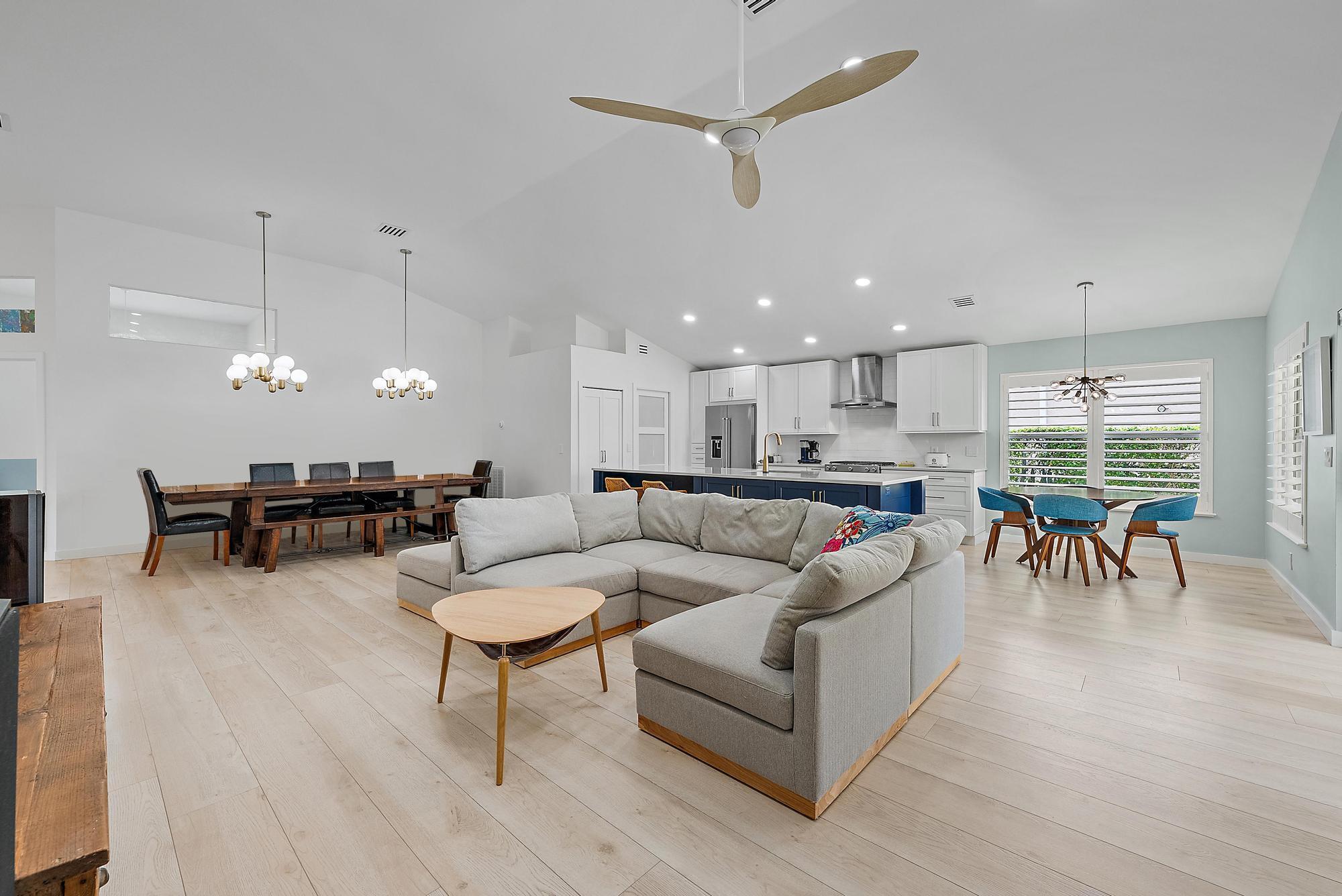 BENT TREE - Residential