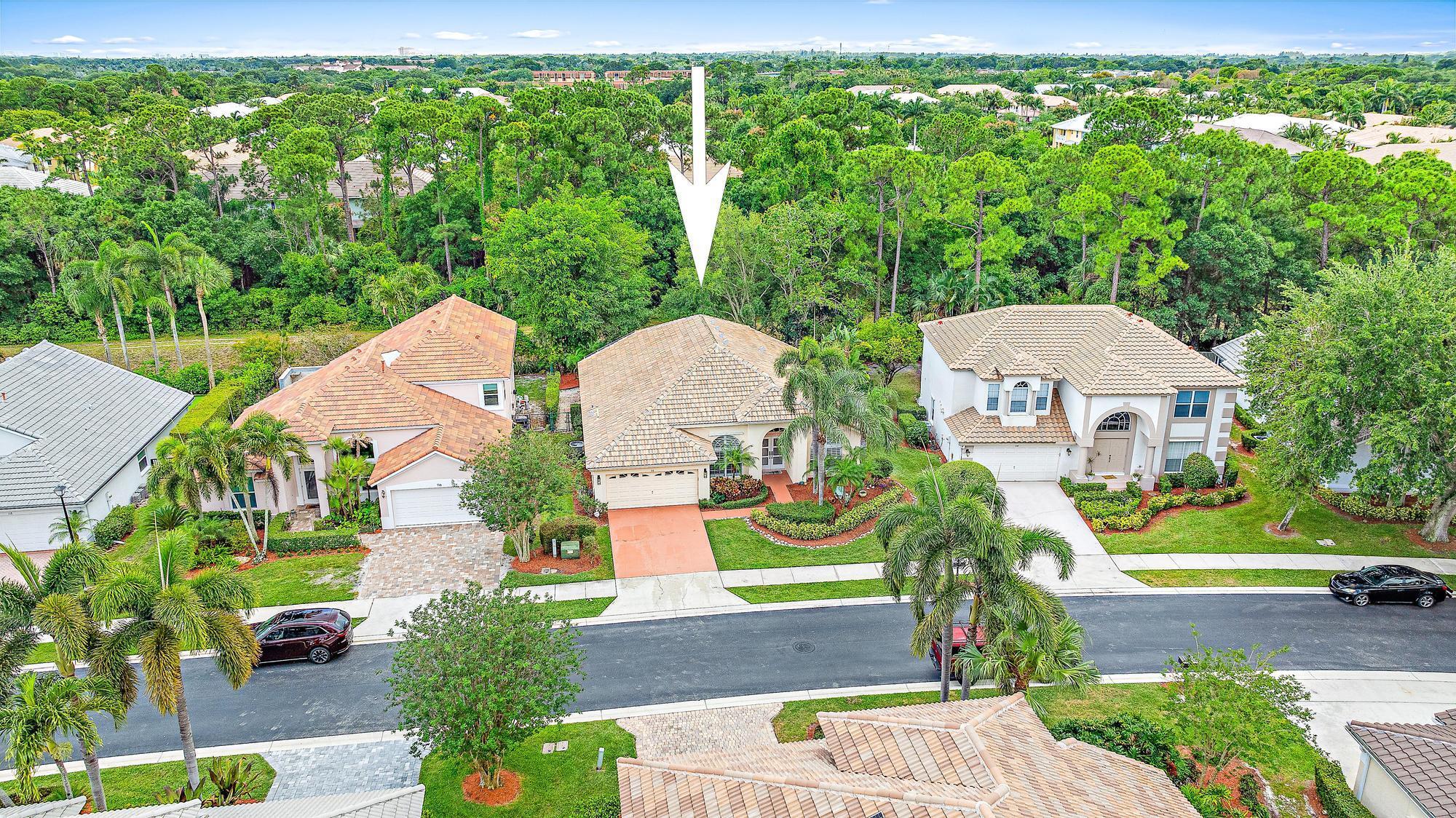 BENT TREE - Residential