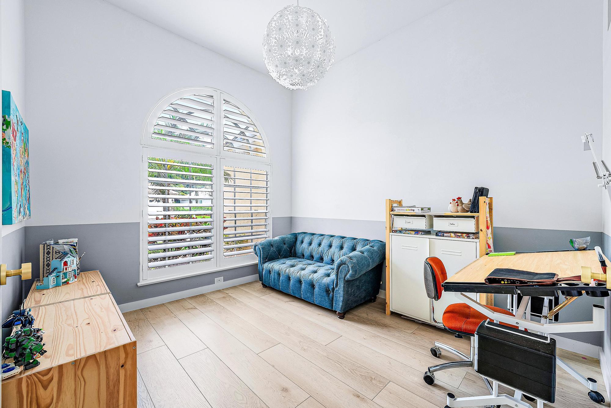 BENT TREE - Residential