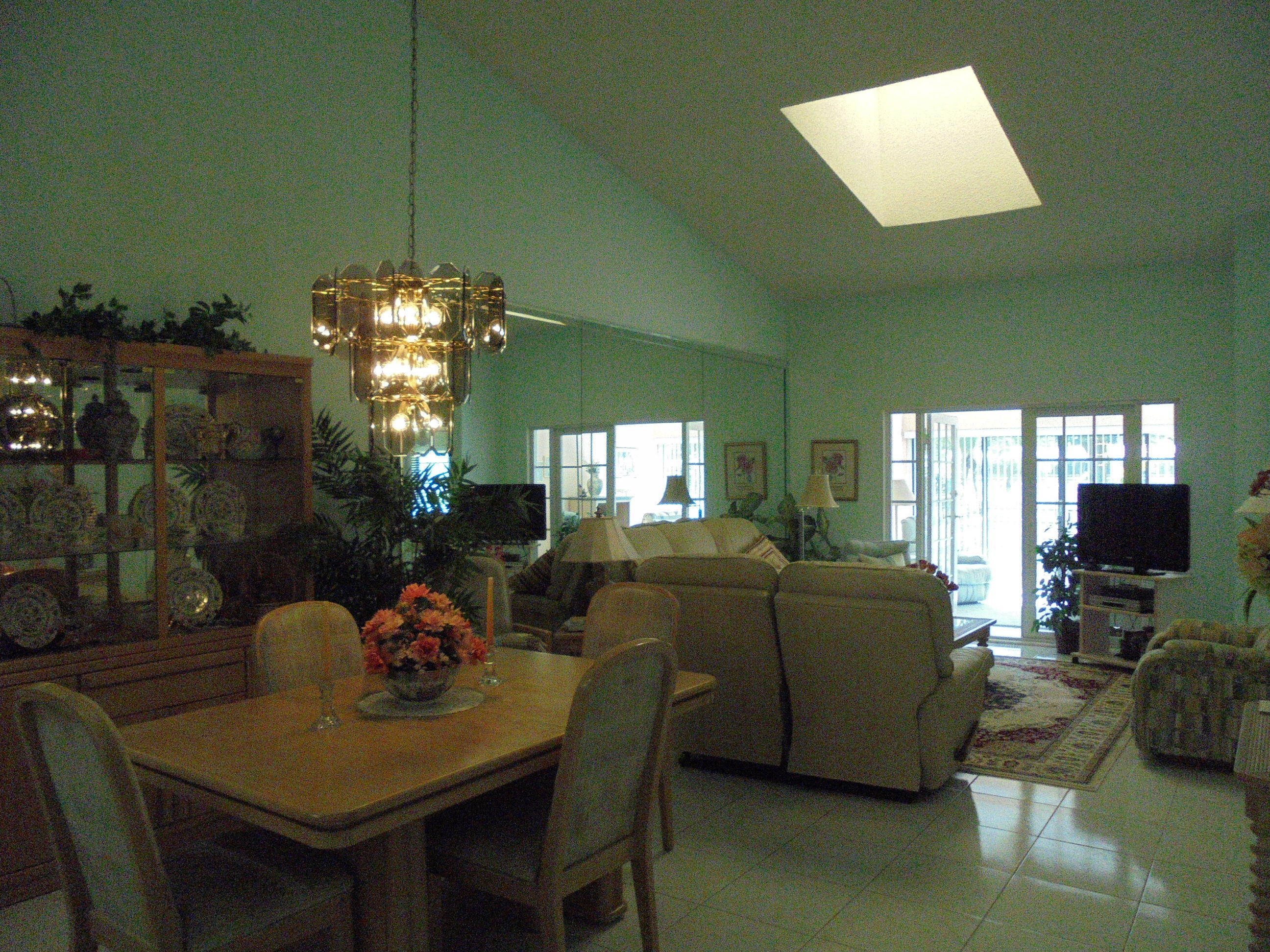 WHISPER WALK - Residential