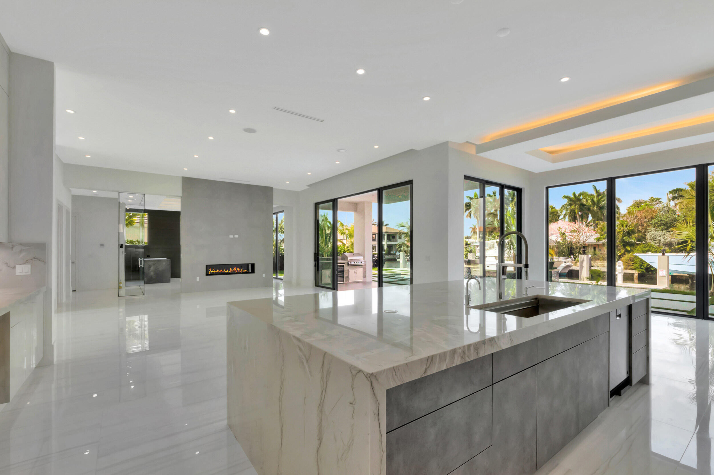 BOCA HARBOUR ISLAND SEC - Residential