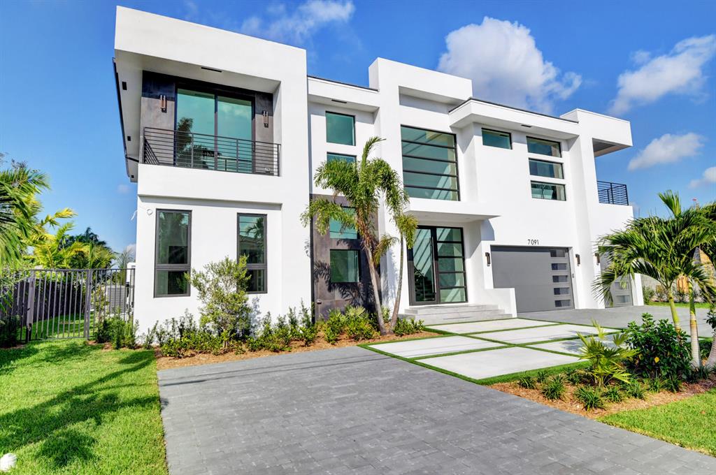 BOCA HARBOUR ISLAND SEC - Residential