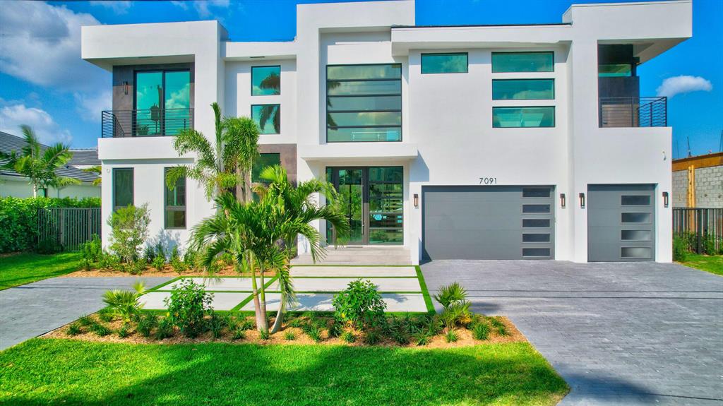 BOCA HARBOUR ISLAND SEC - Residential