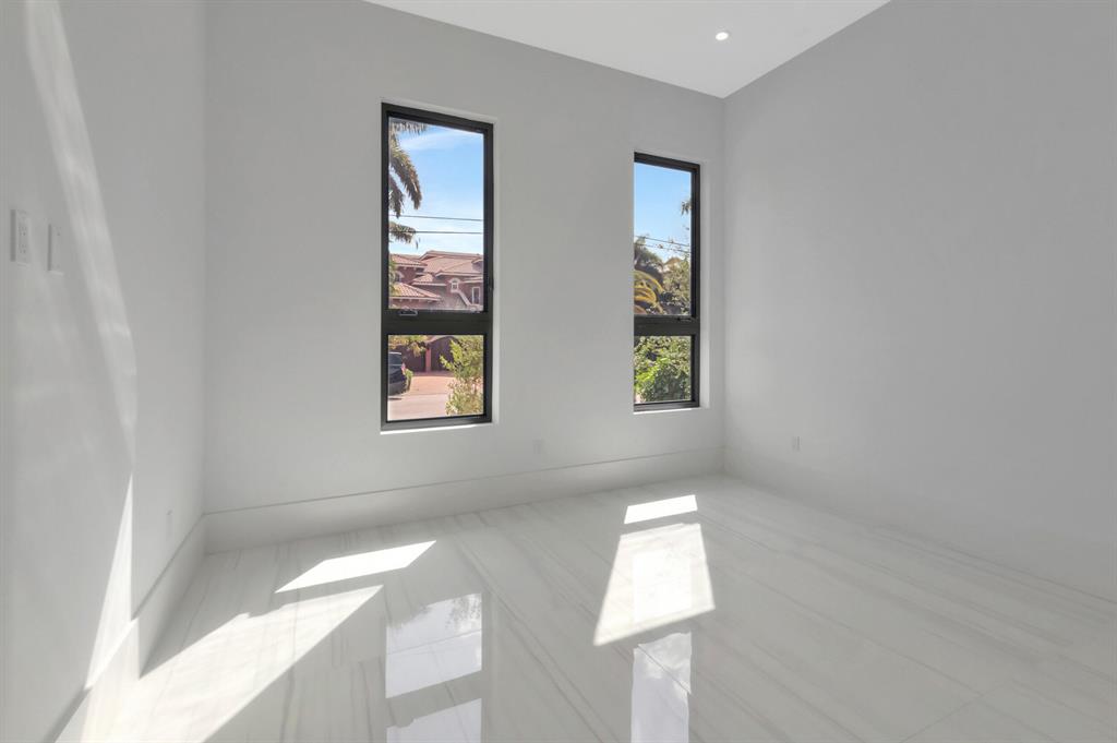 BOCA HARBOUR ISLAND SEC - Residential