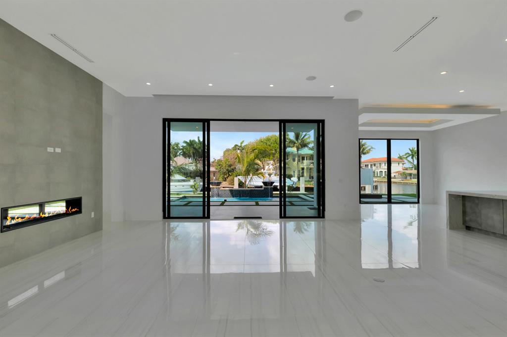 BOCA HARBOUR ISLAND SEC - Residential