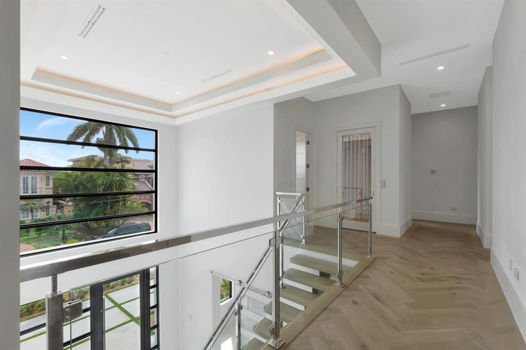 BOCA HARBOUR ISLAND SEC - Residential