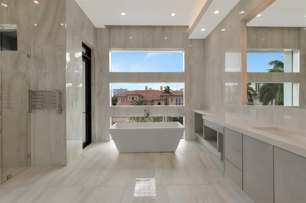 BOCA HARBOUR ISLAND SEC - Residential