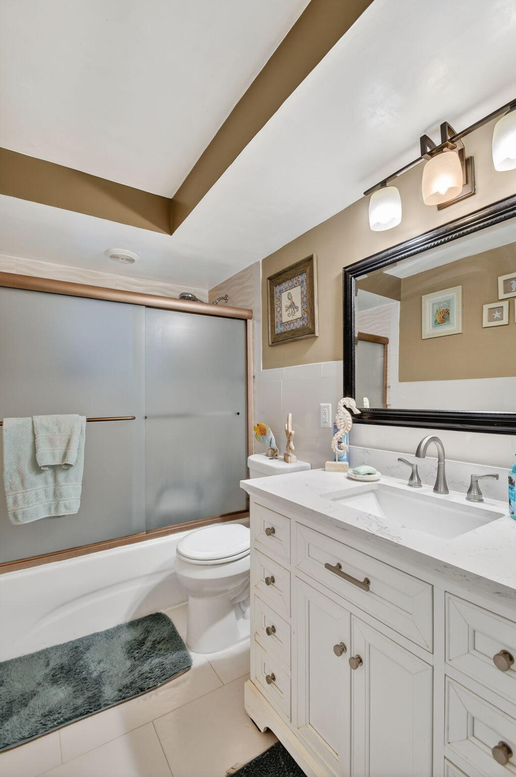 PALM SPRINGS VILLAGE 8 - Residential