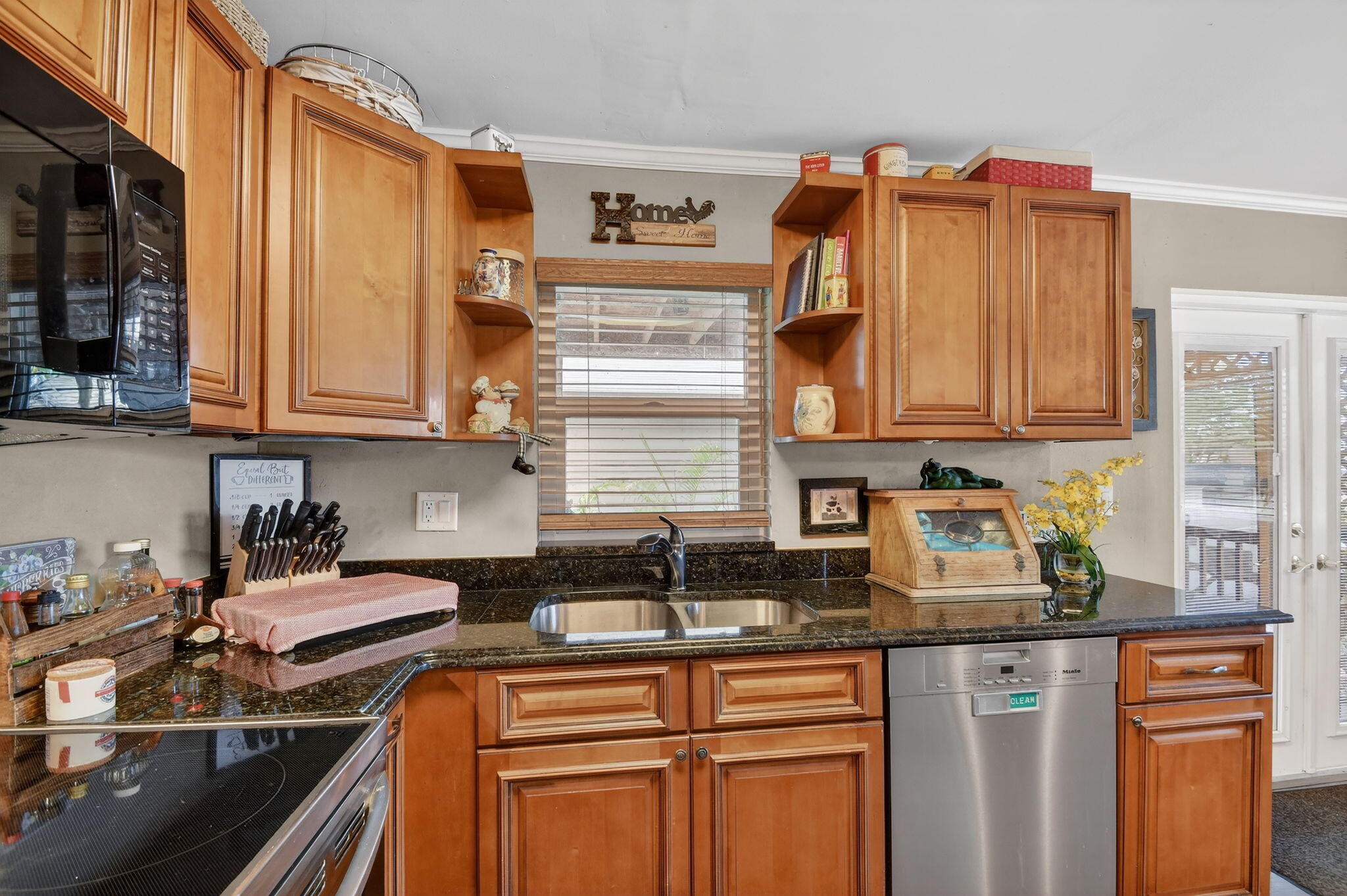 PALM SPRINGS VILLAGE 8 - Residential