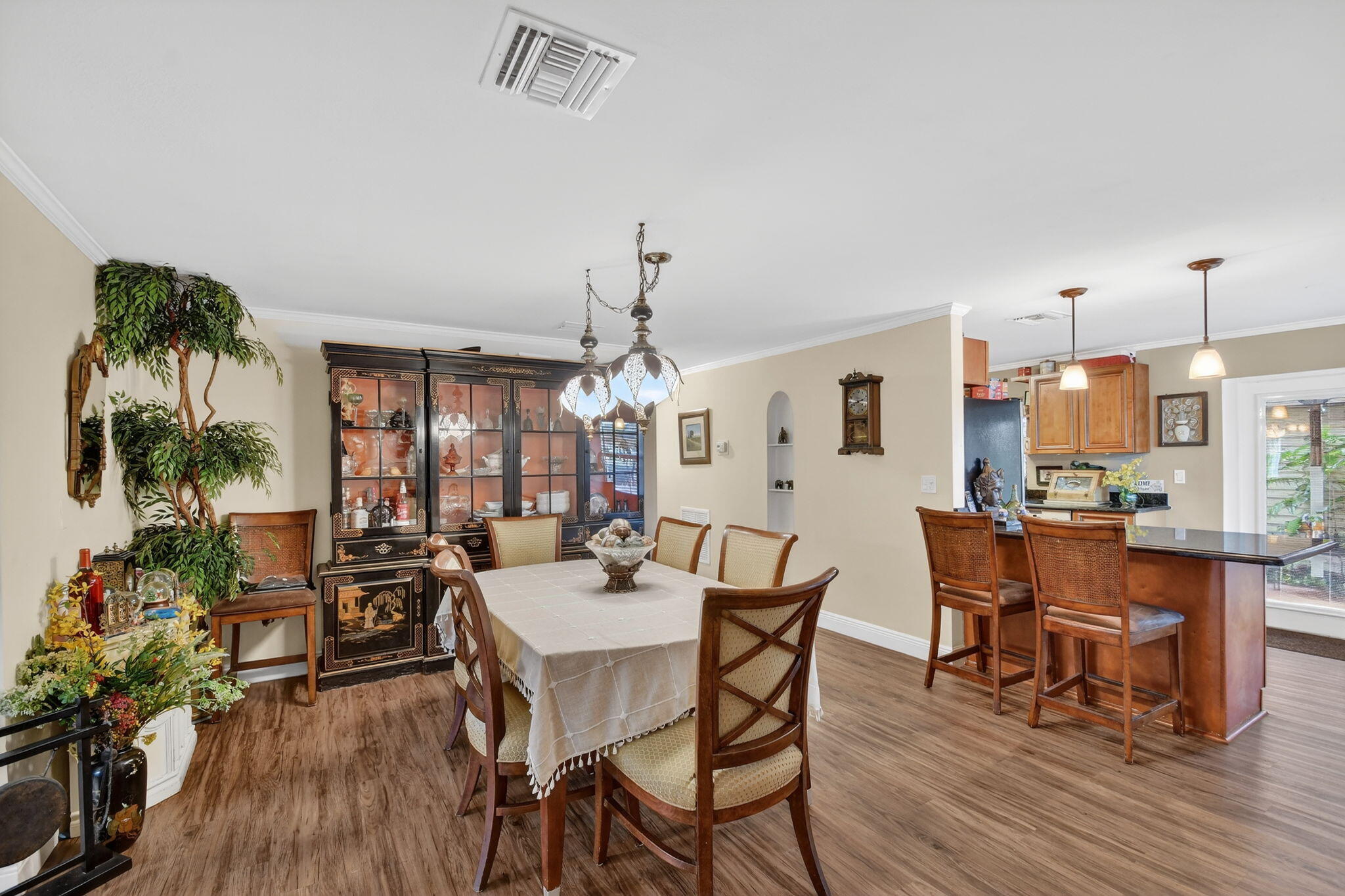 PALM SPRINGS VILLAGE 8 - Residential