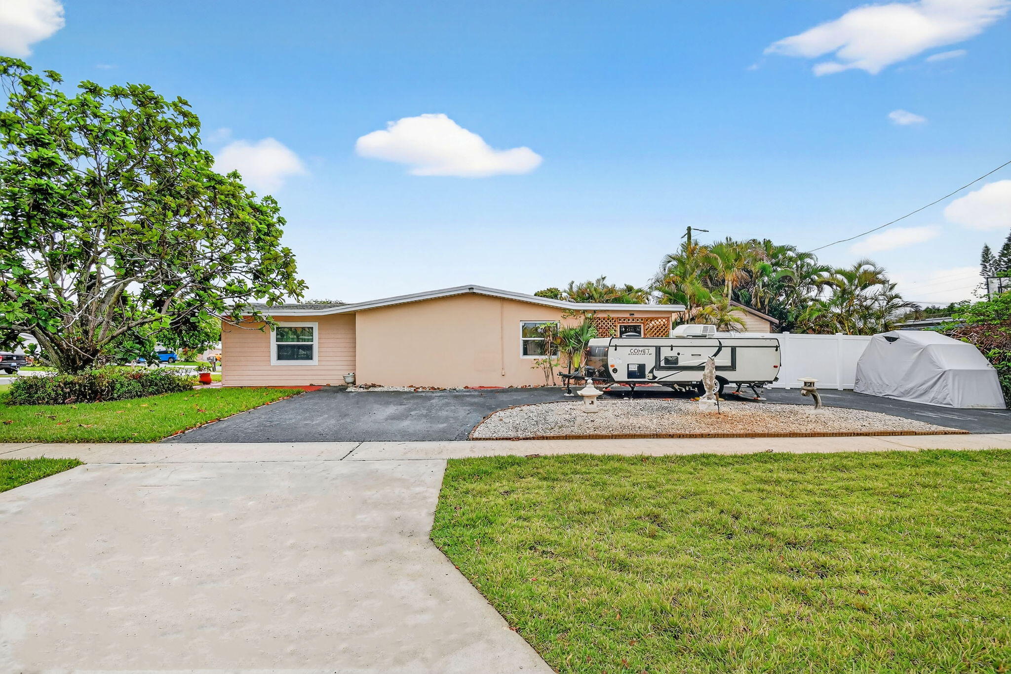 PALM SPRINGS VILLAGE 8 - Residential