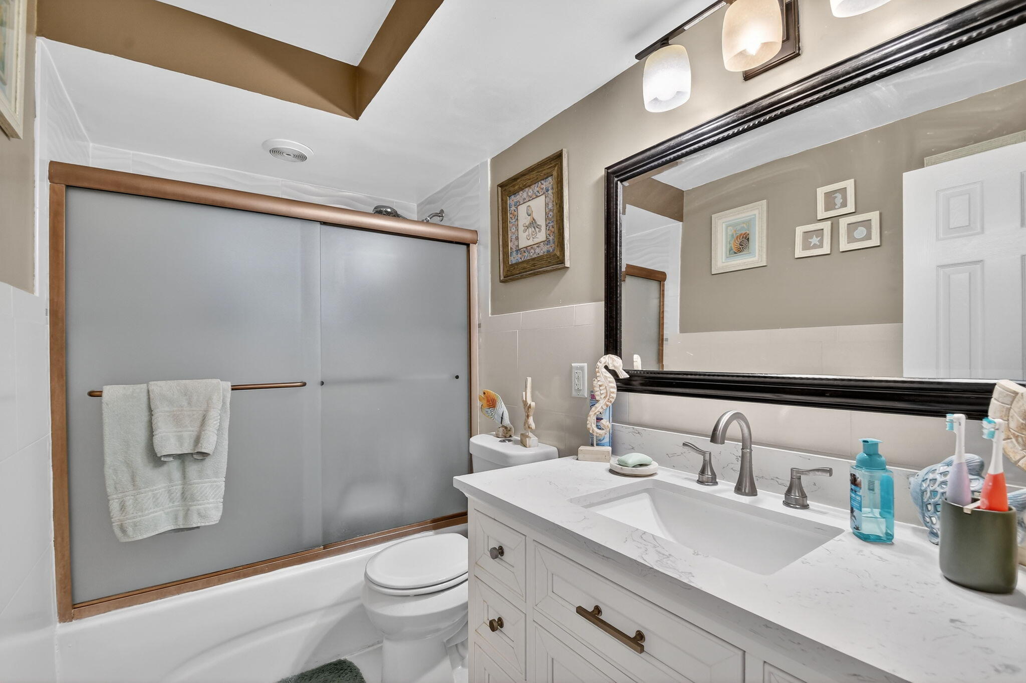 PALM SPRINGS VILLAGE 8 - Residential