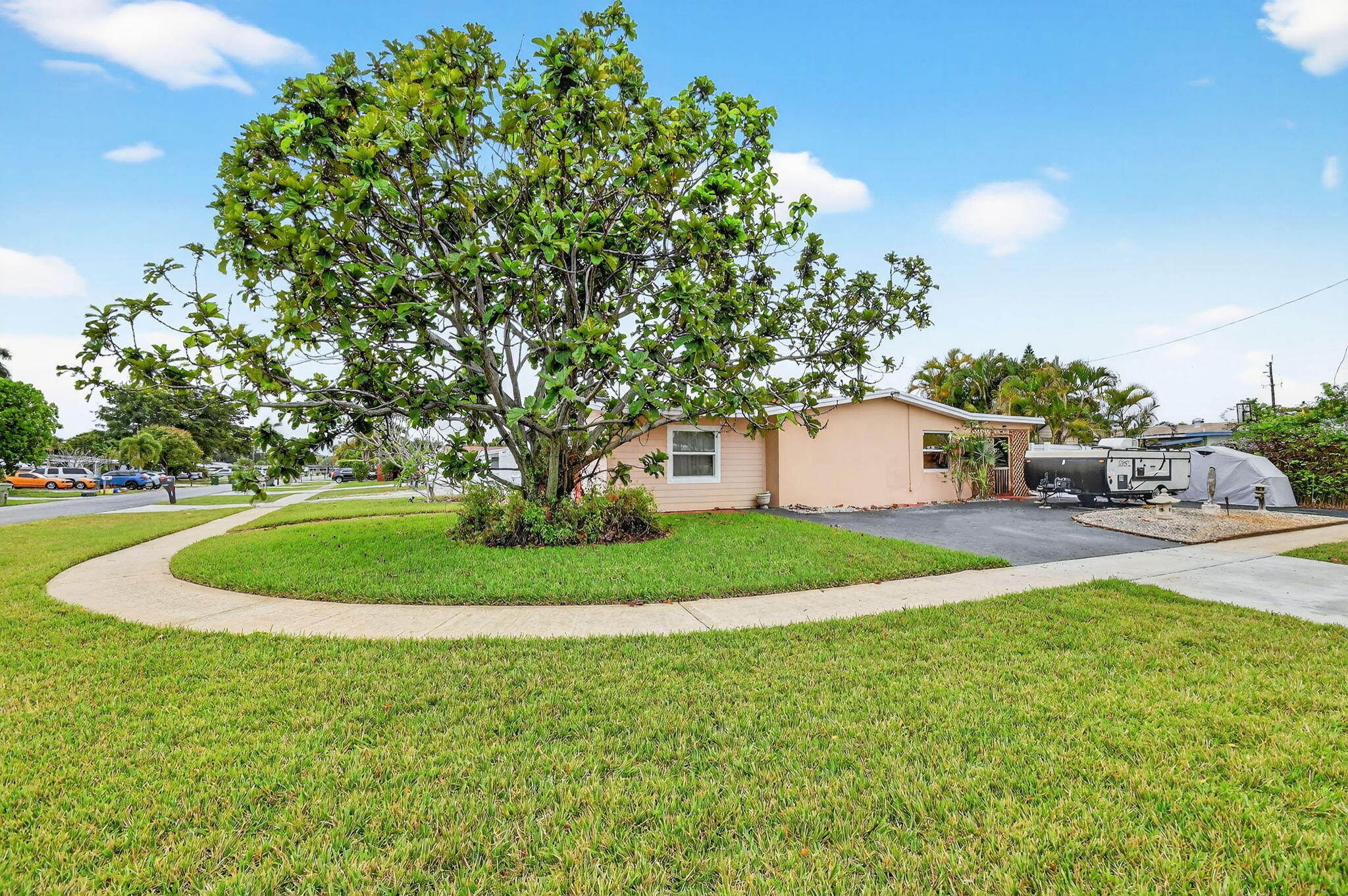 PALM SPRINGS VILLAGE 8 - Residential