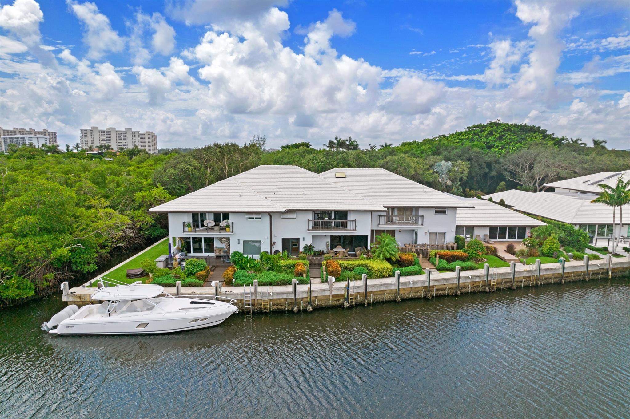 BOCA MARINA - Residential