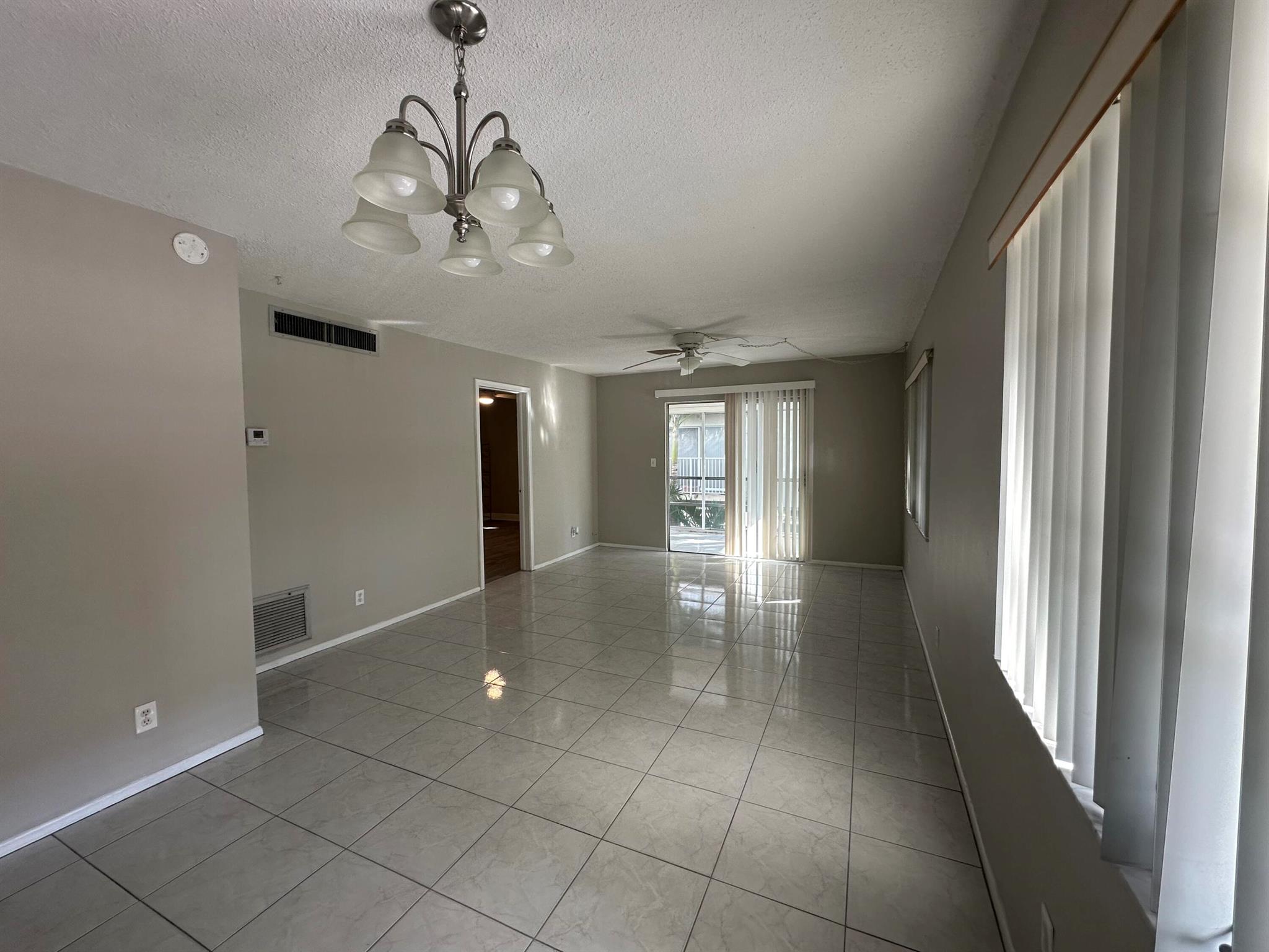 2301 NE 14th St Causeway 206e