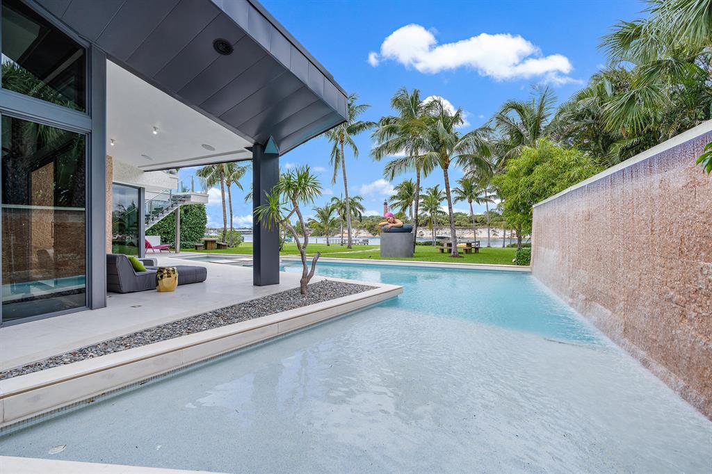 Jupiter Inlet Colony - Residential