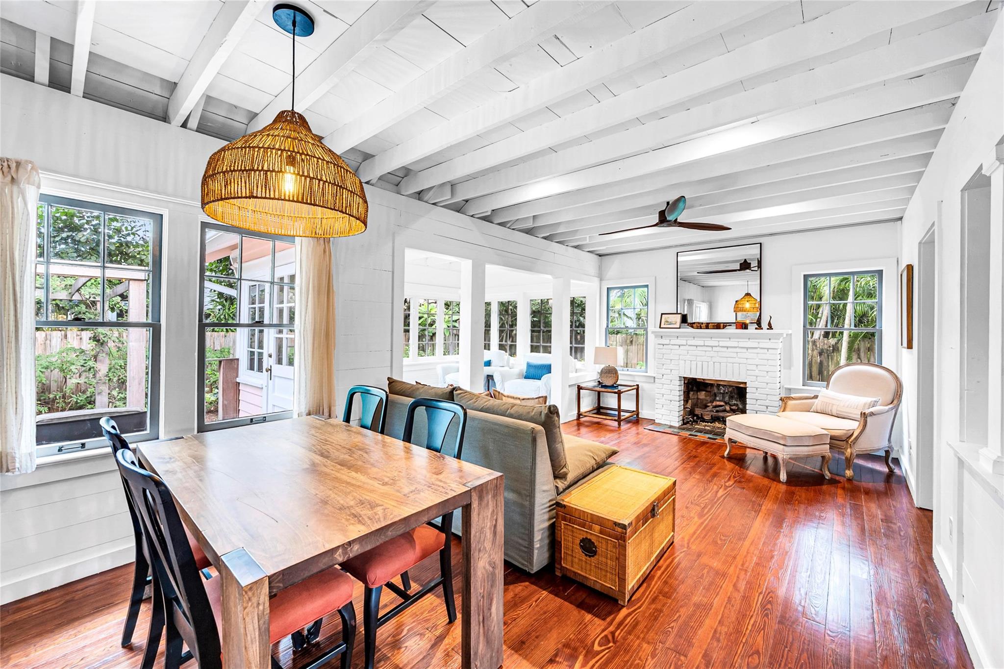 Victoria Courts 9-49 B - Residential