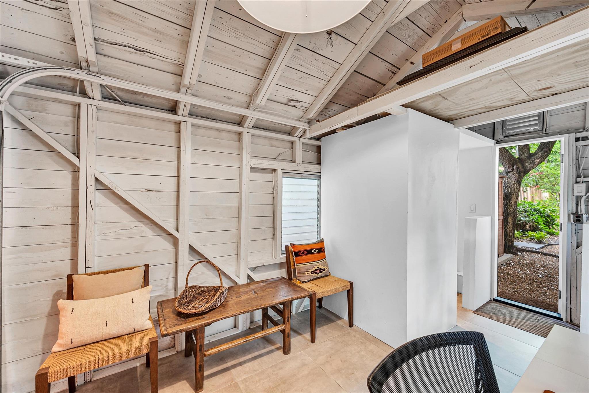 Victoria Courts 9-49 B - Residential