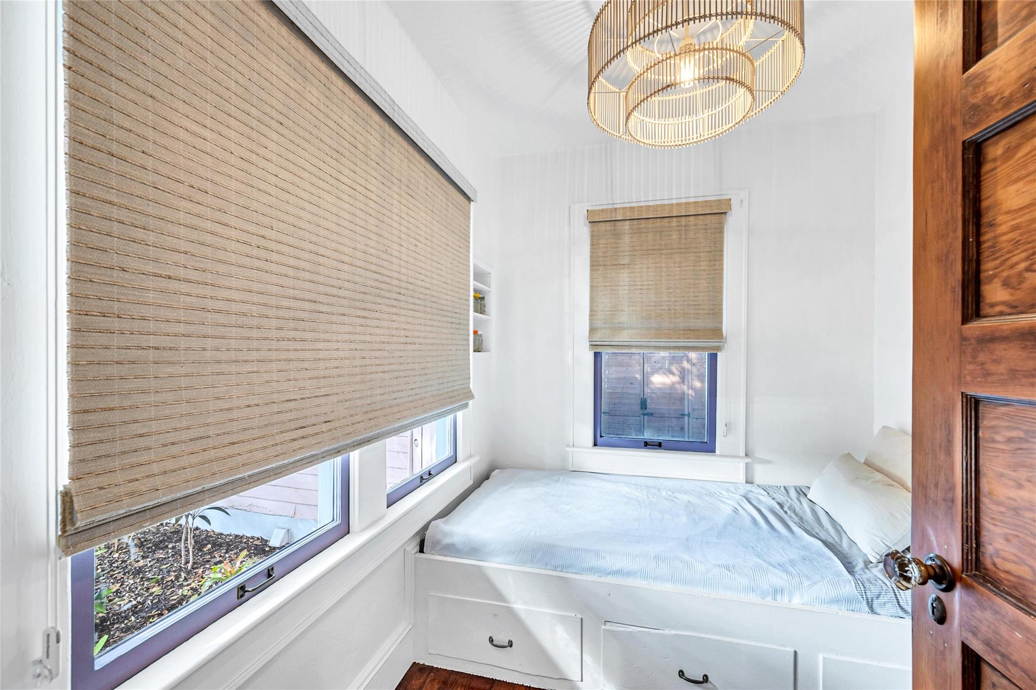 Victoria Courts 9-49 B - Residential