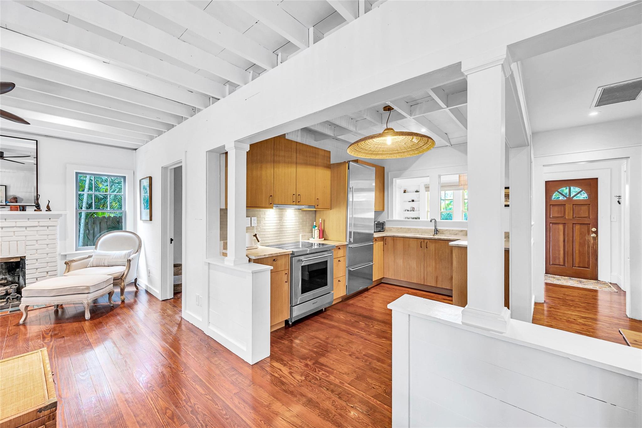 Victoria Courts 9-49 B - Residential