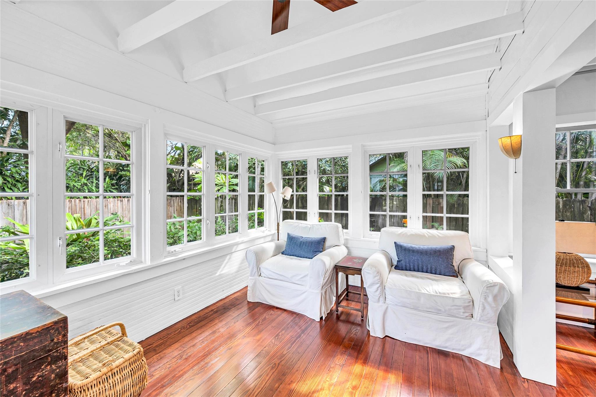 Victoria Courts 9-49 B - Residential