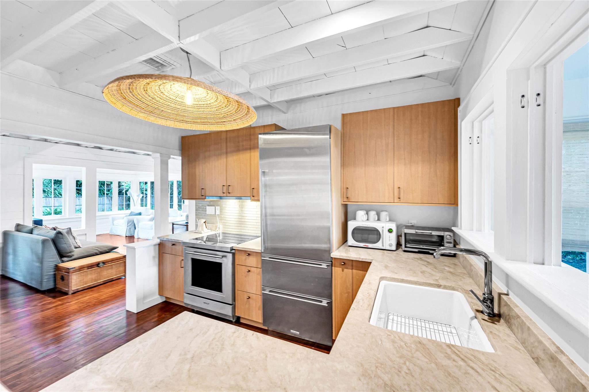 Victoria Courts 9-49 B - Residential