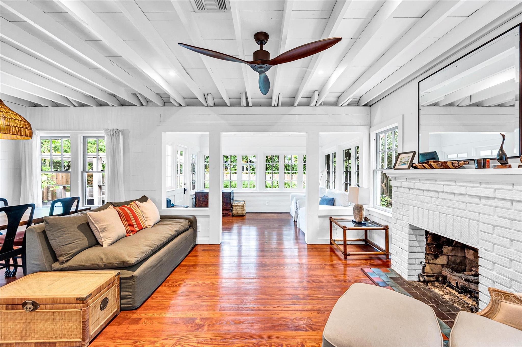 Victoria Courts 9-49 B - Residential