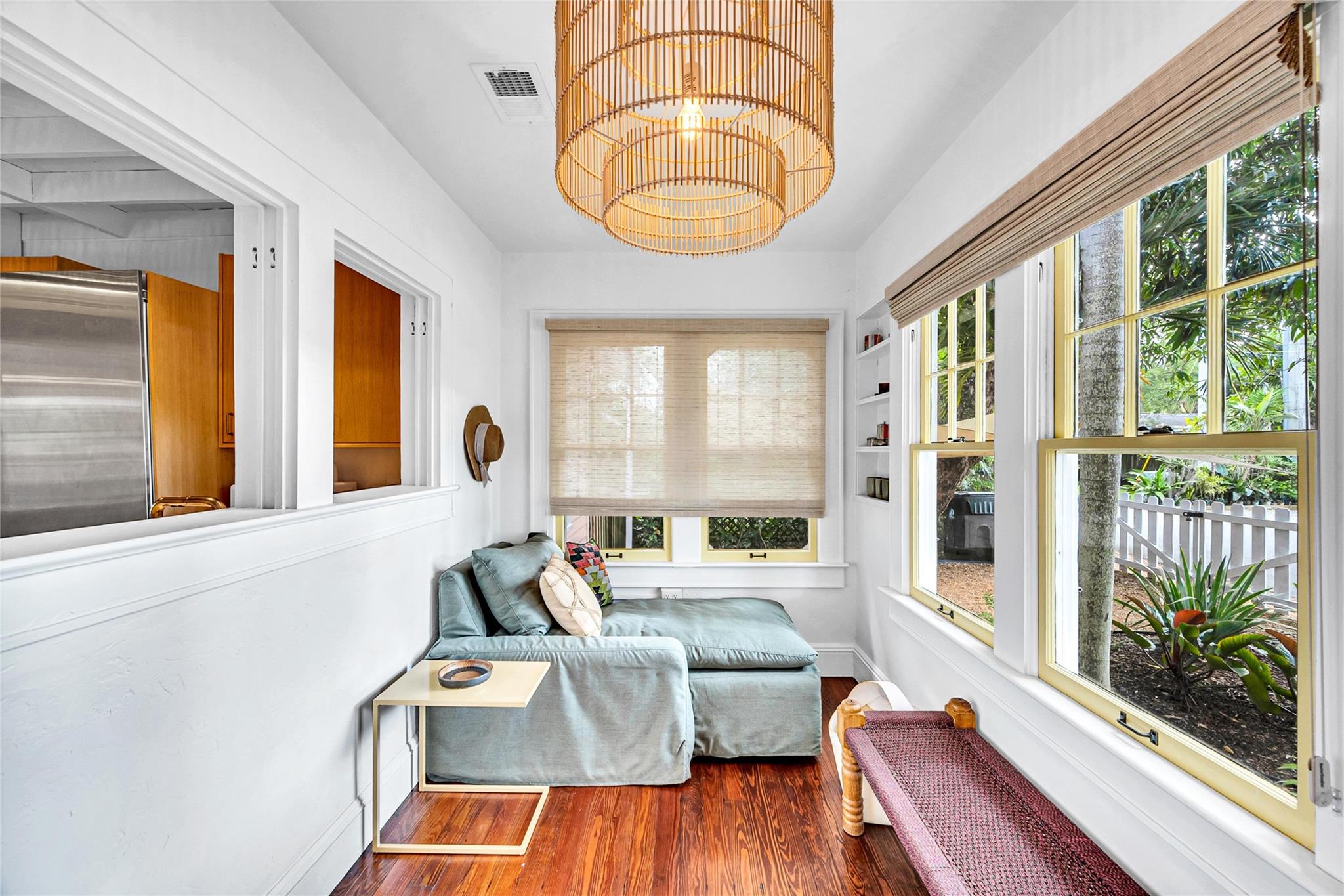 Victoria Courts 9-49 B - Residential