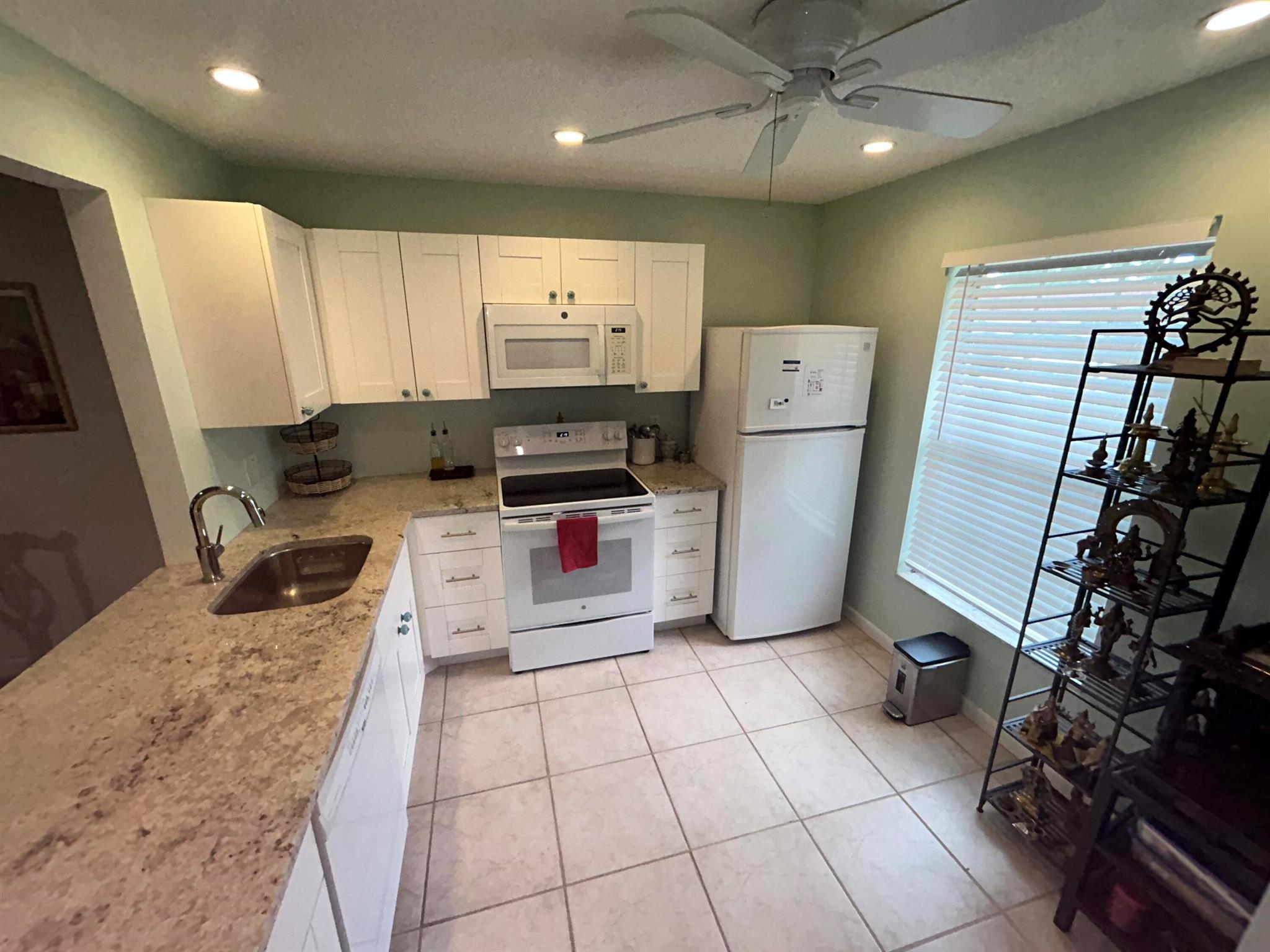 View photos, virtual tours, details... 878 Worcester Lane