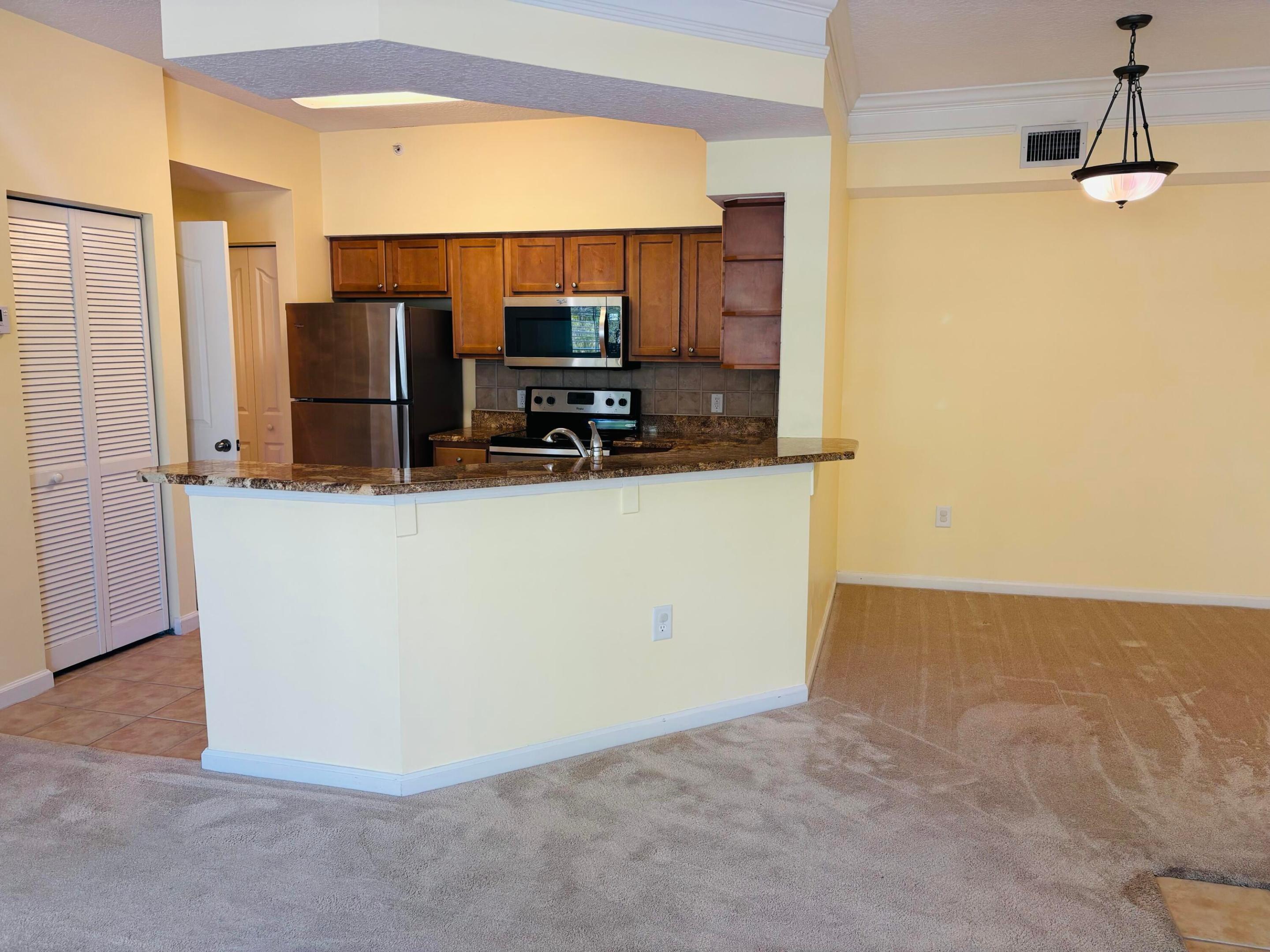 MEZZANO CONDO - Residential