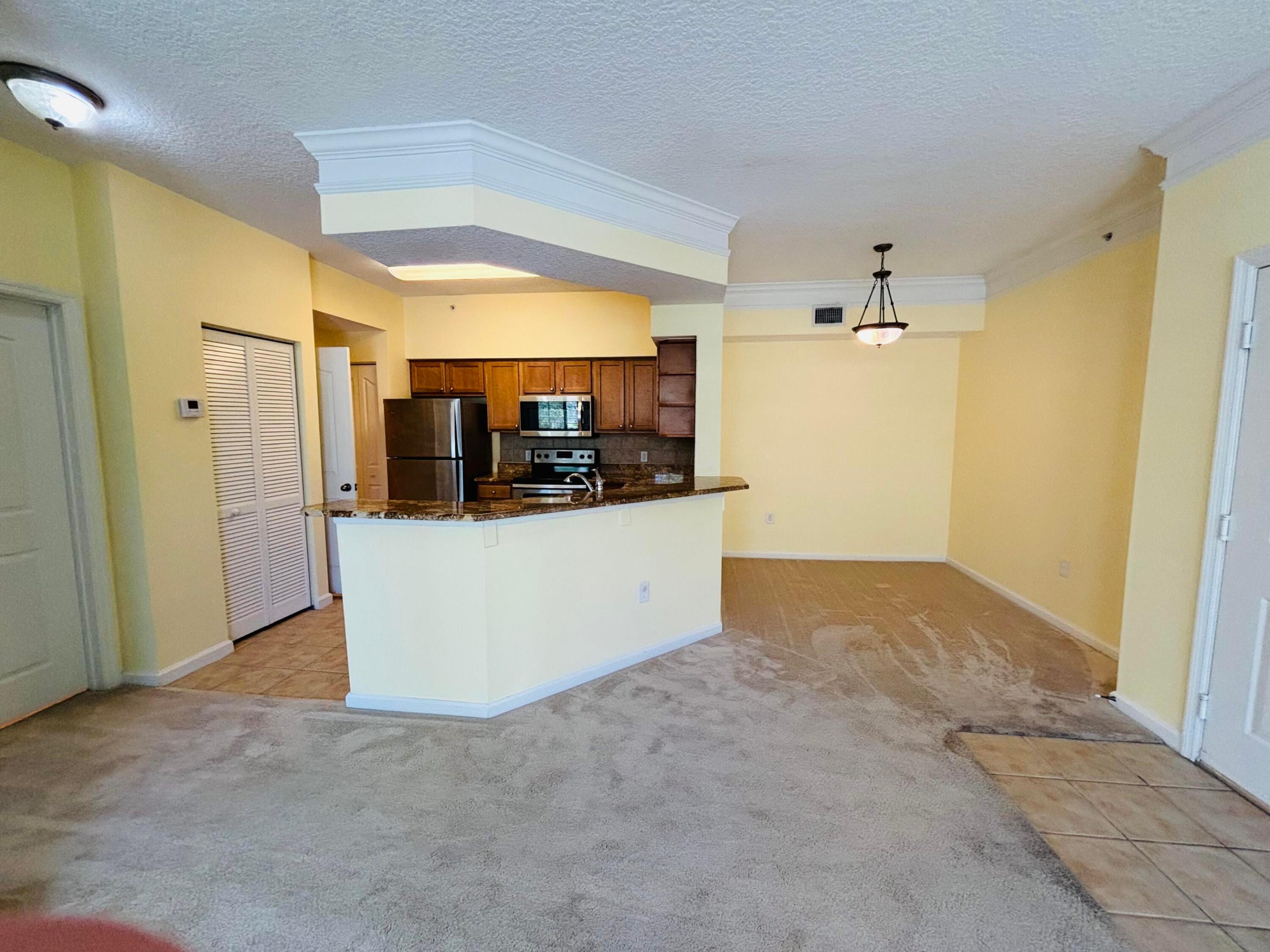 MEZZANO CONDO - Residential