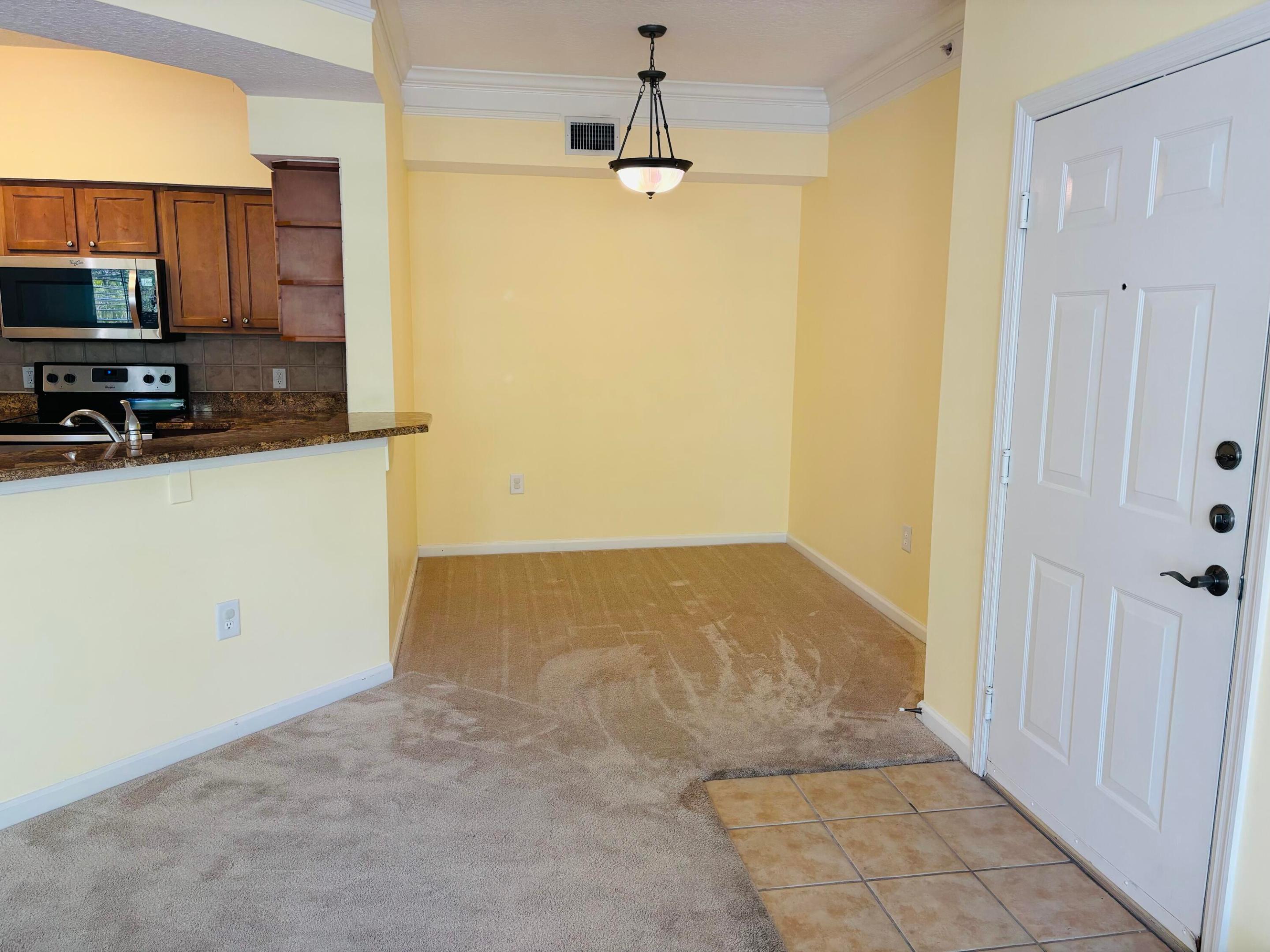 MEZZANO CONDO - Residential