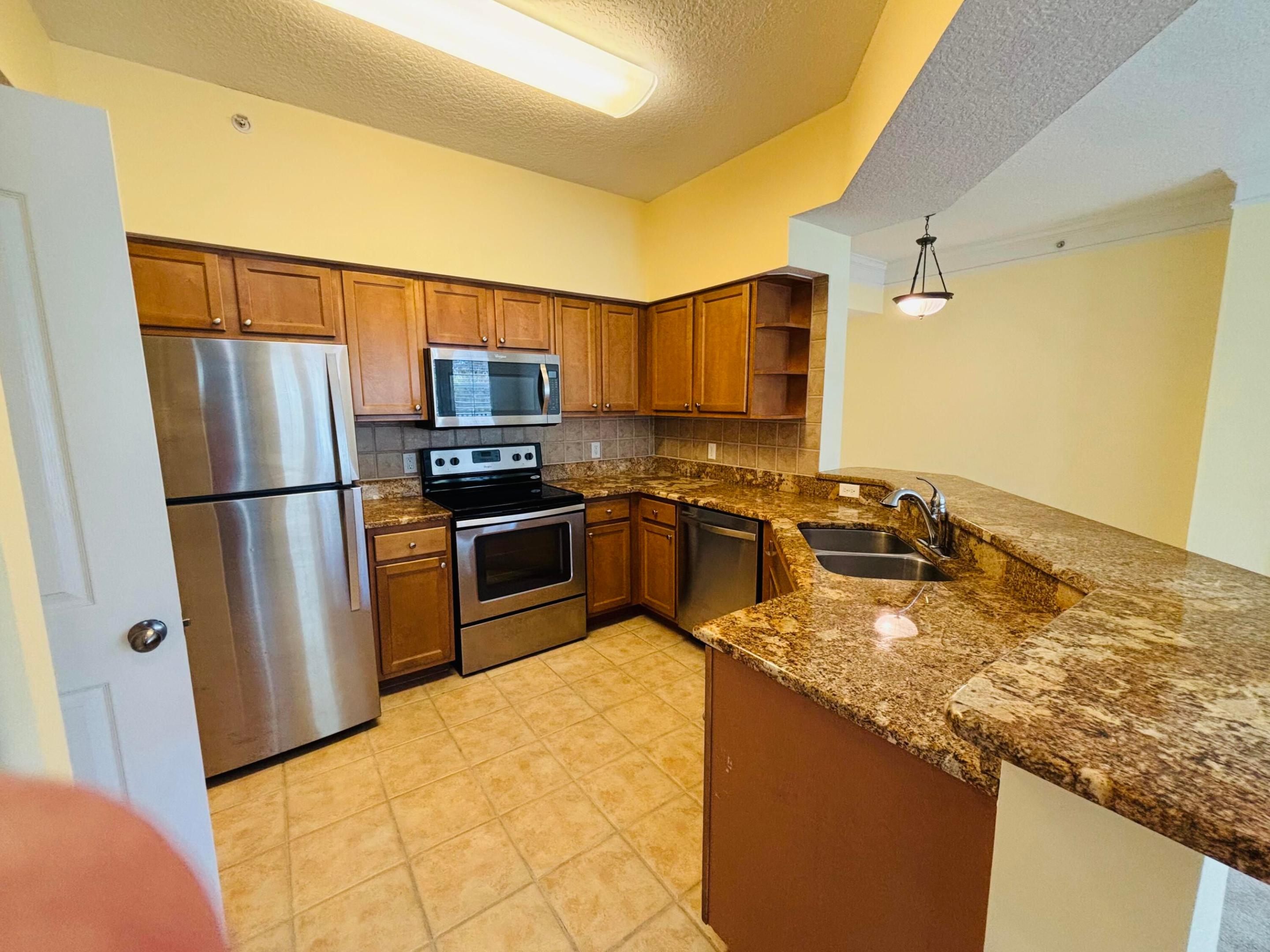 MEZZANO CONDO - Residential