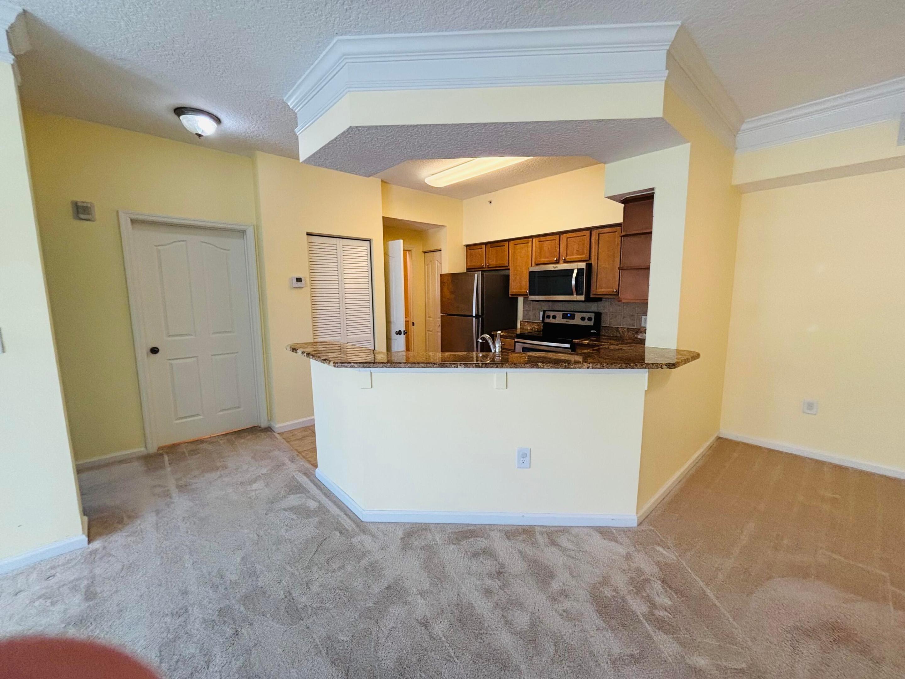 MEZZANO CONDO - Residential