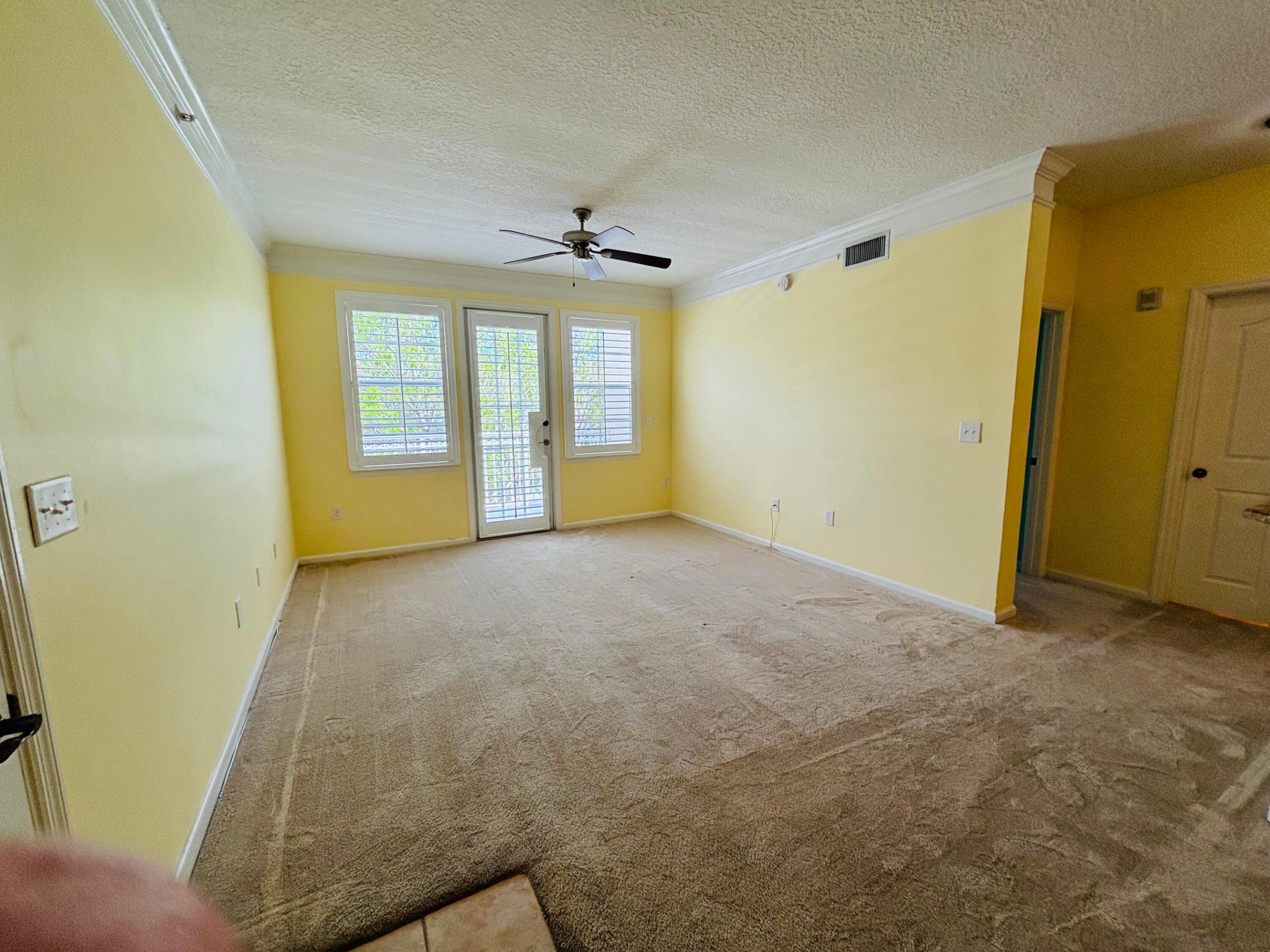 MEZZANO CONDO - Residential