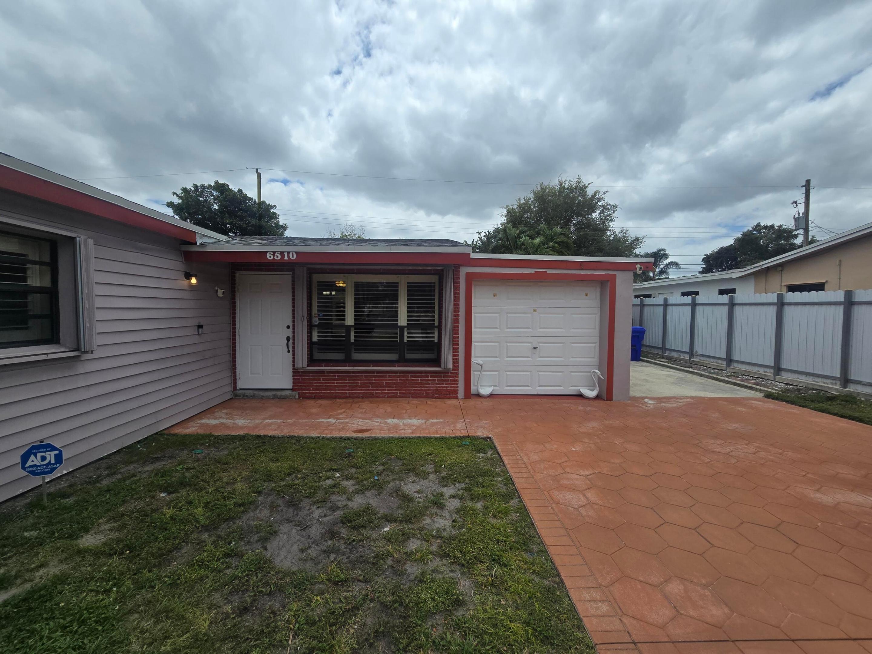 DRIFTWOOD PLAZA - Residential