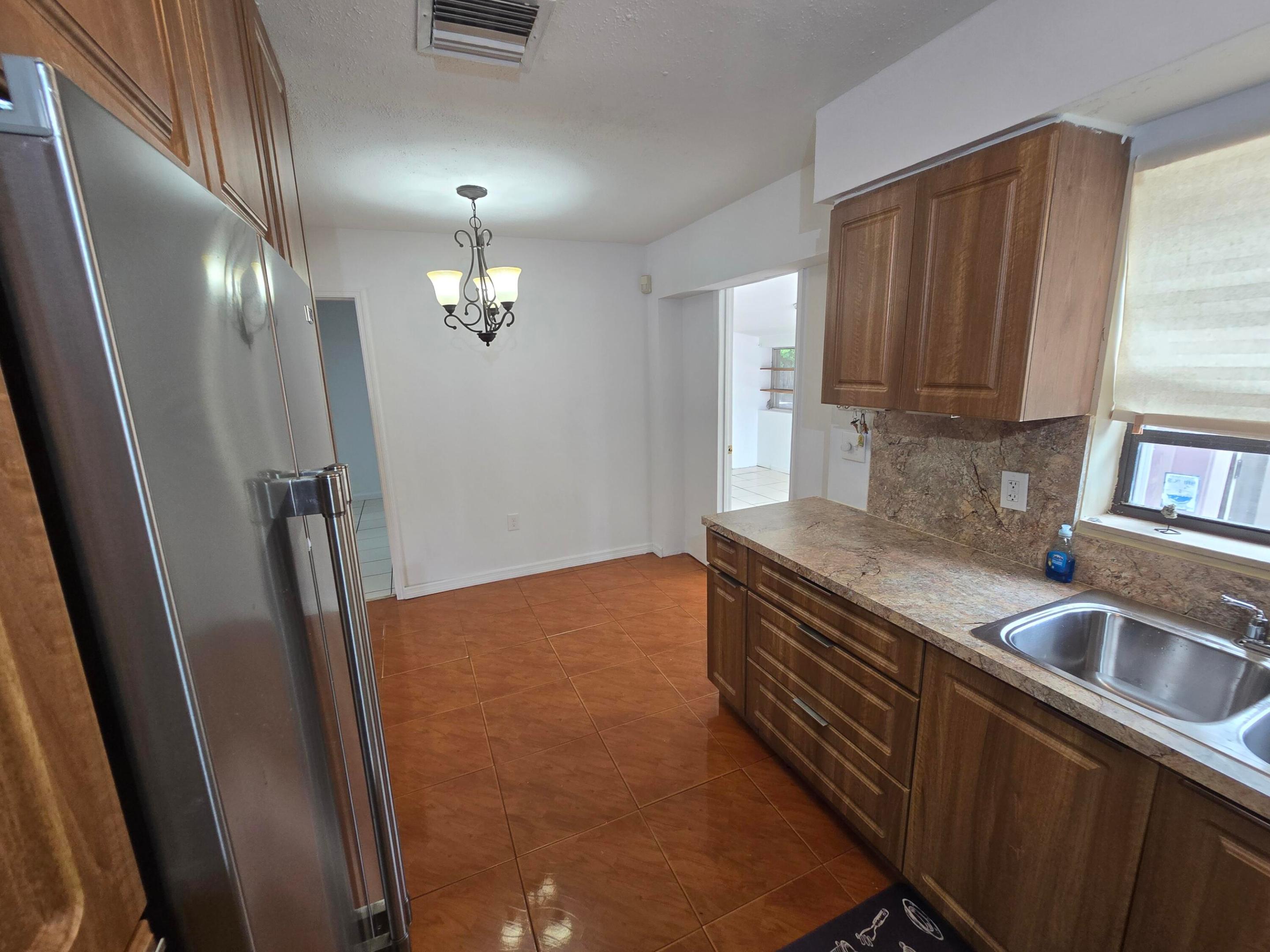 DRIFTWOOD PLAZA - Residential