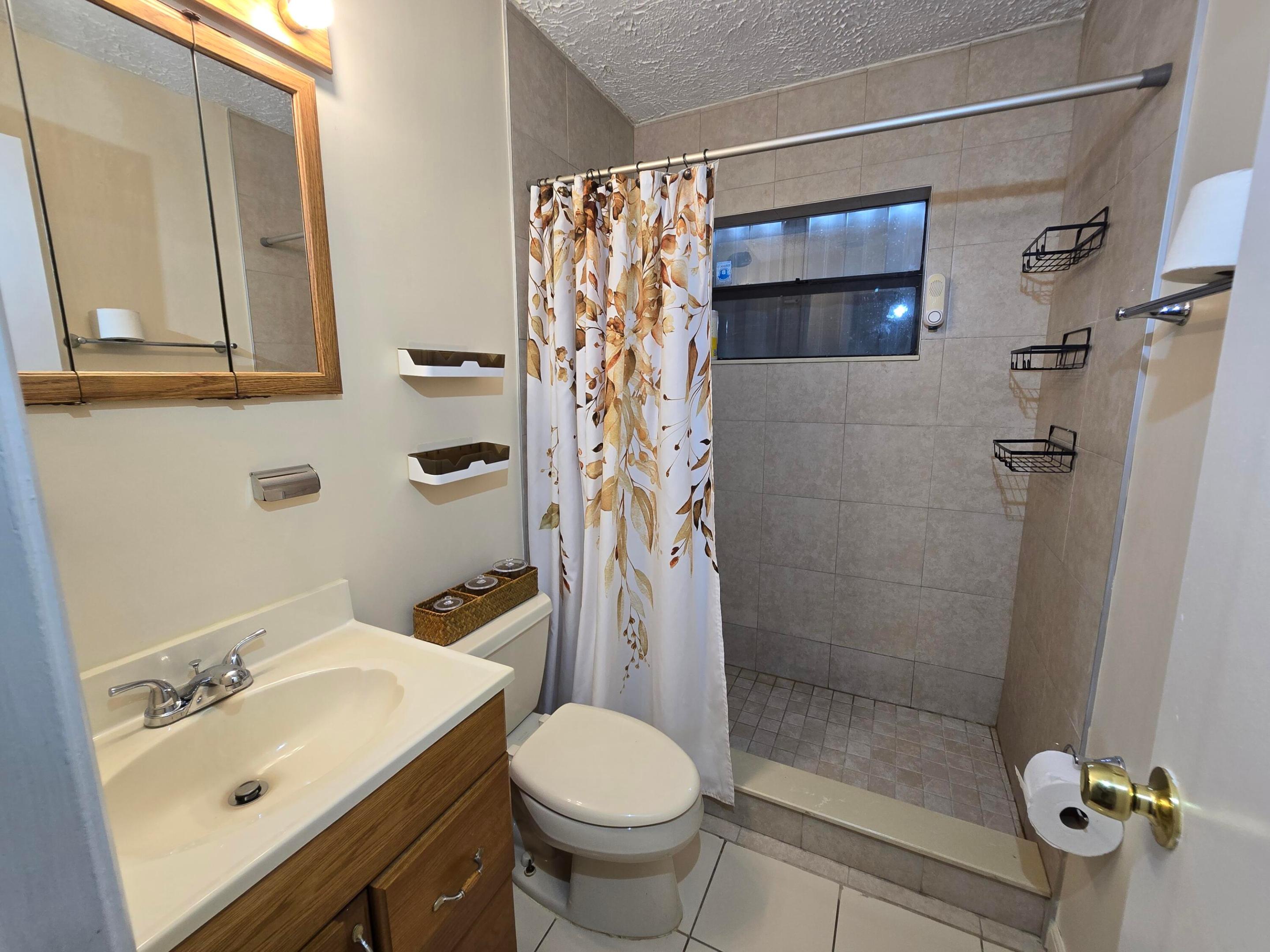 DRIFTWOOD PLAZA - Residential