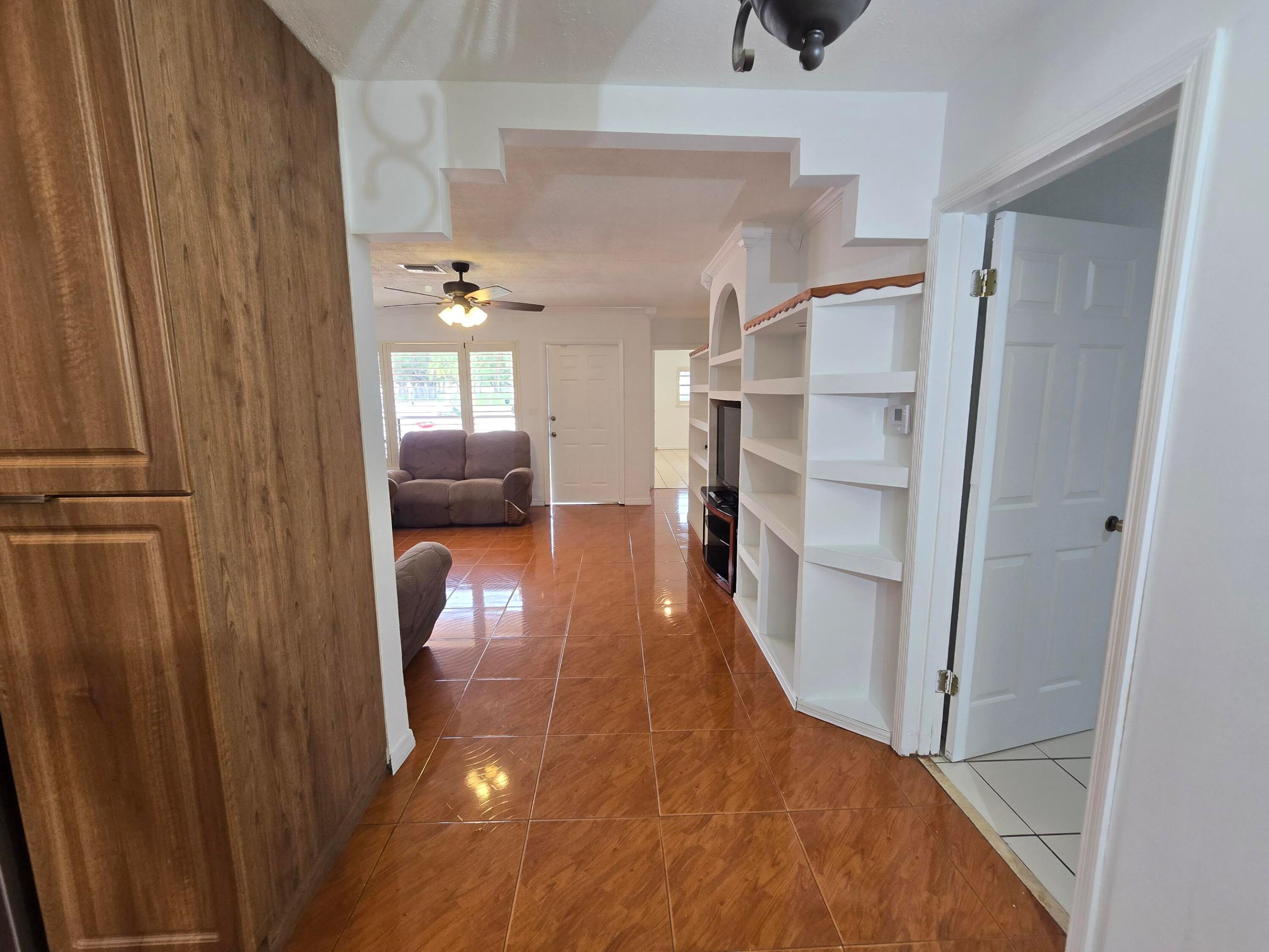 DRIFTWOOD PLAZA - Residential