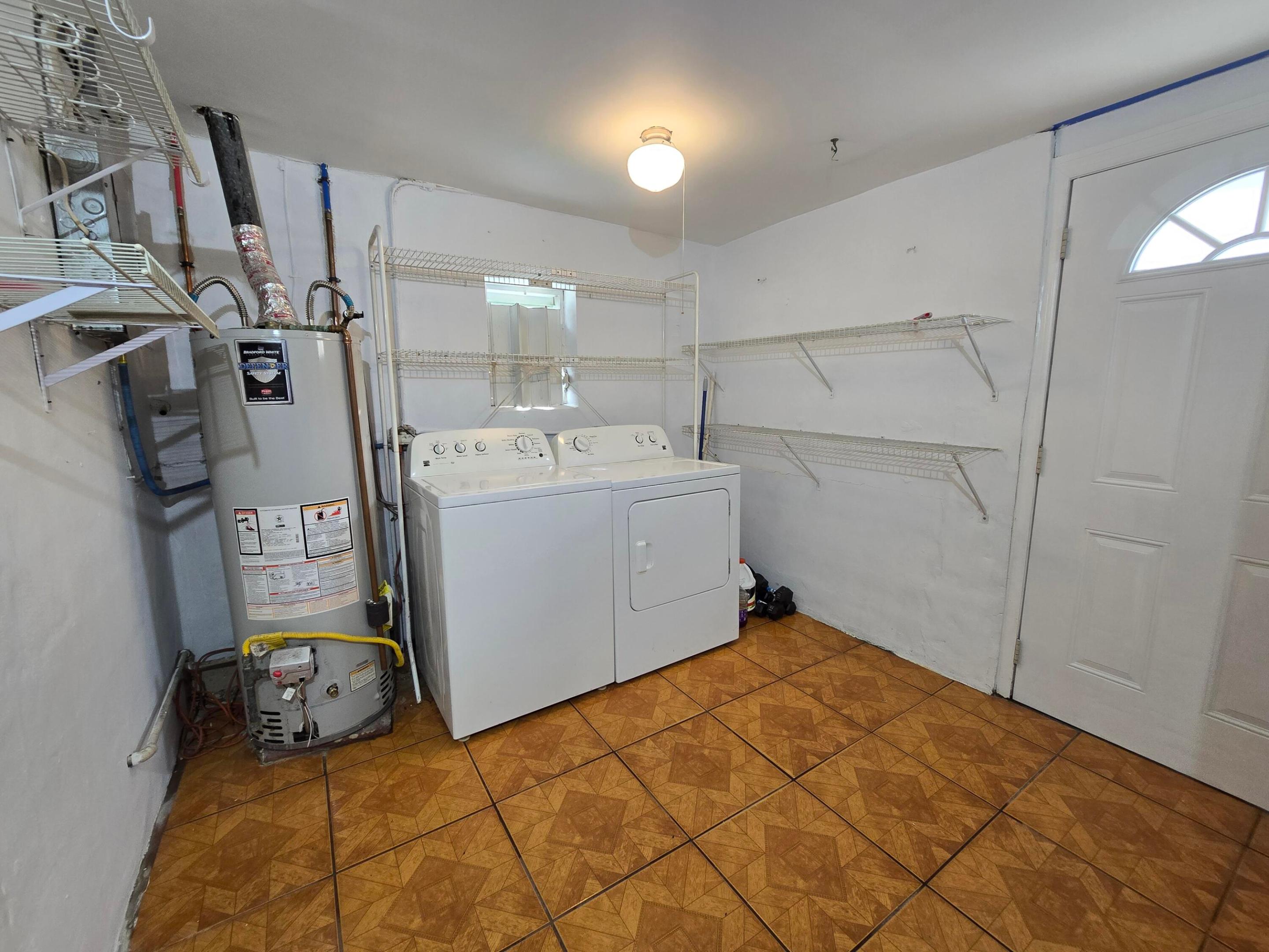 DRIFTWOOD PLAZA - Residential