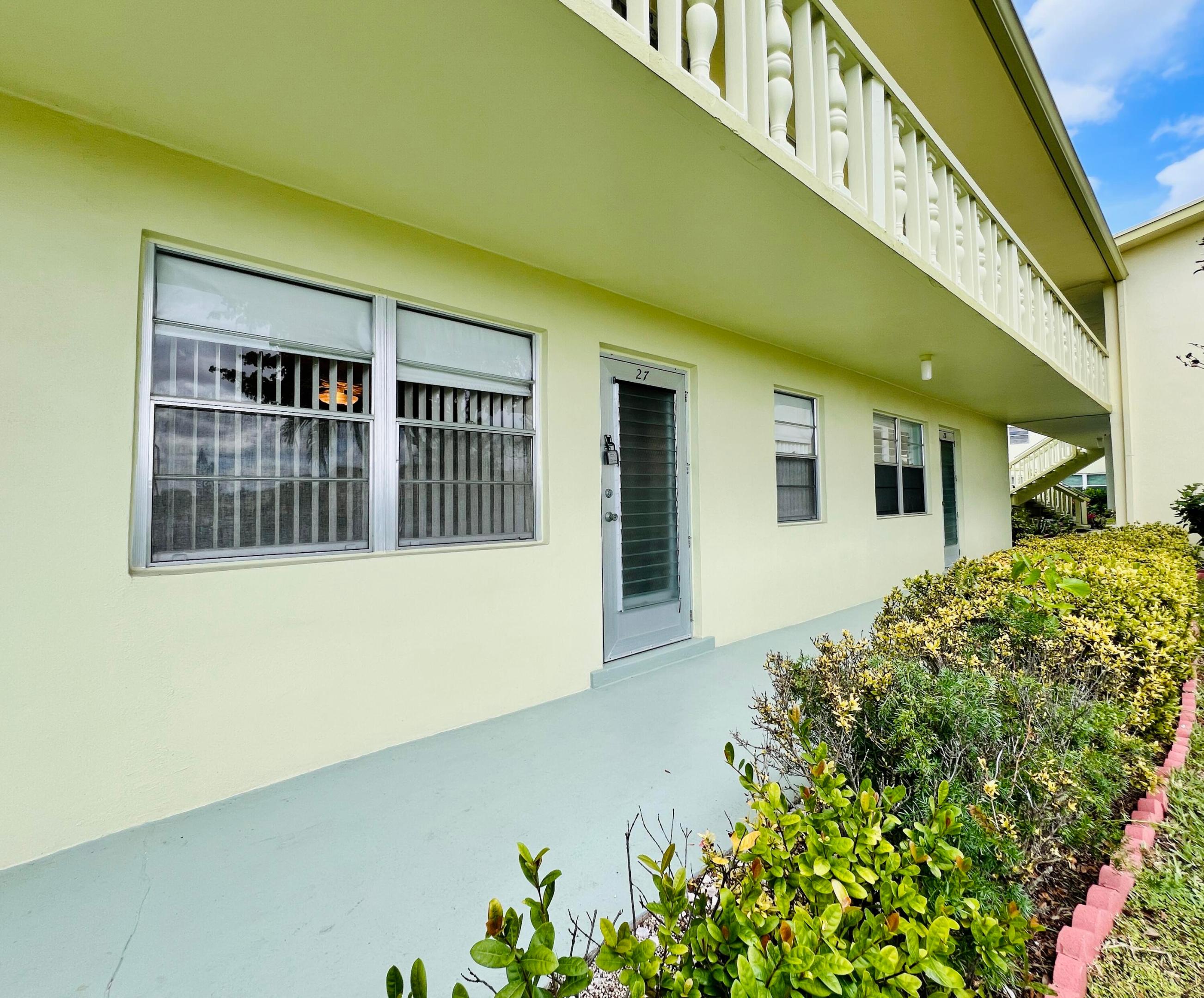 CENTURY VILLAGE -SHEFFIELD CONDOS A TO Q - Residential