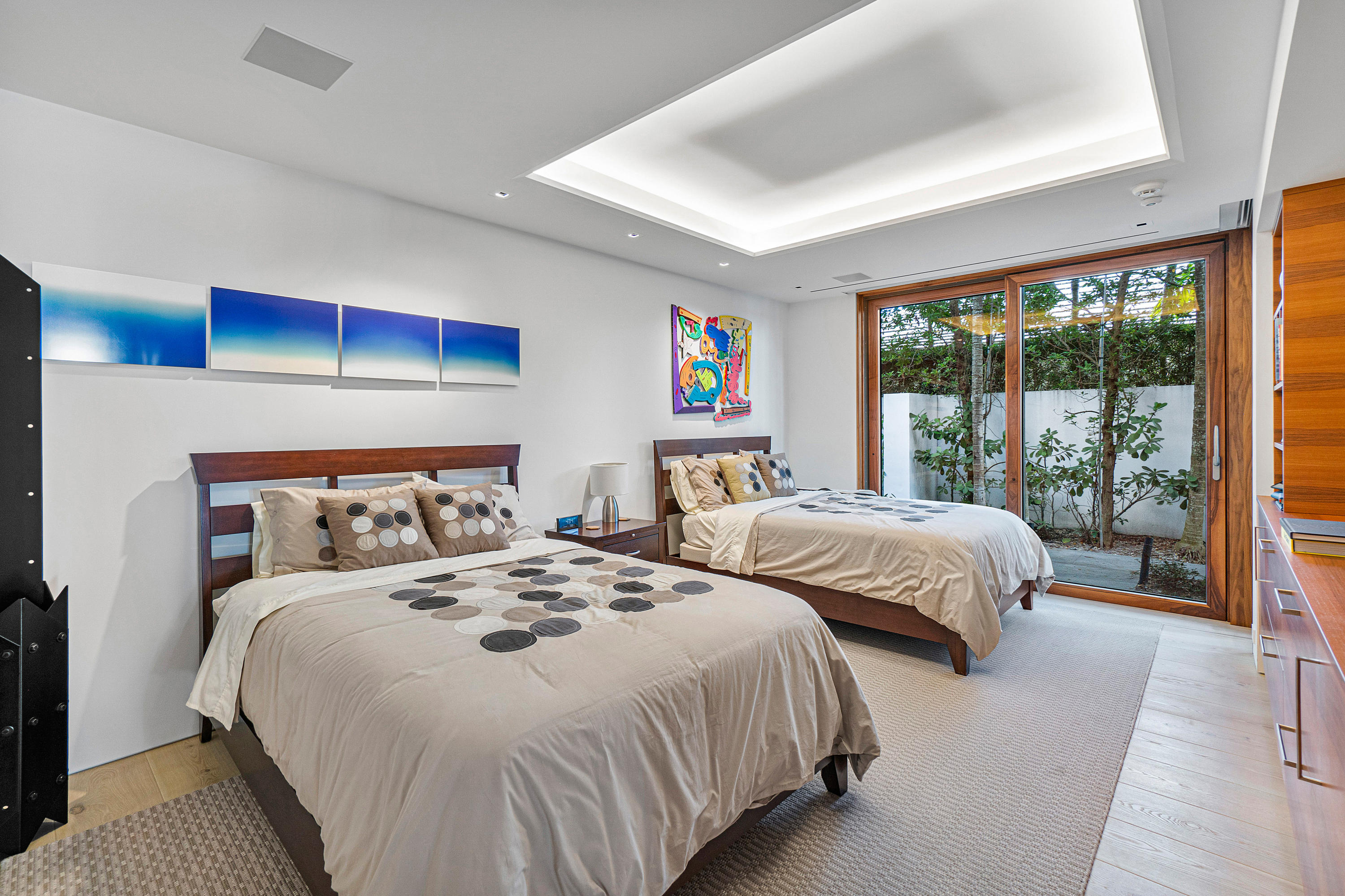 Ibis Isle - Residential