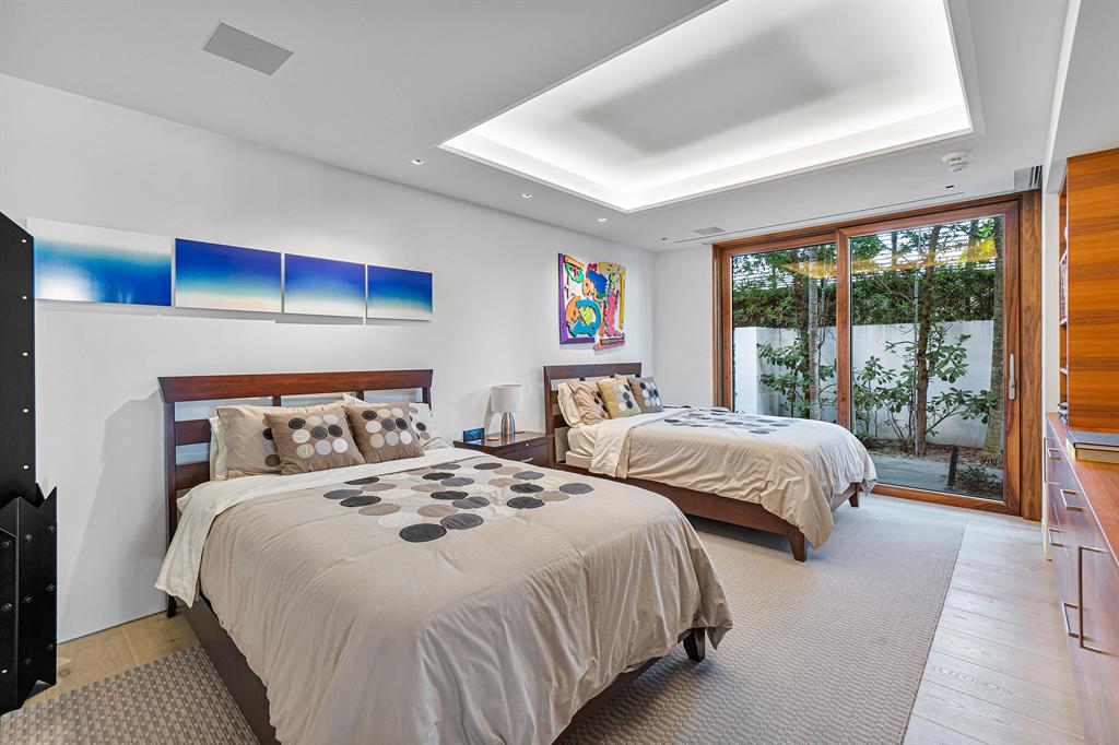 Ibis Isle - Residential