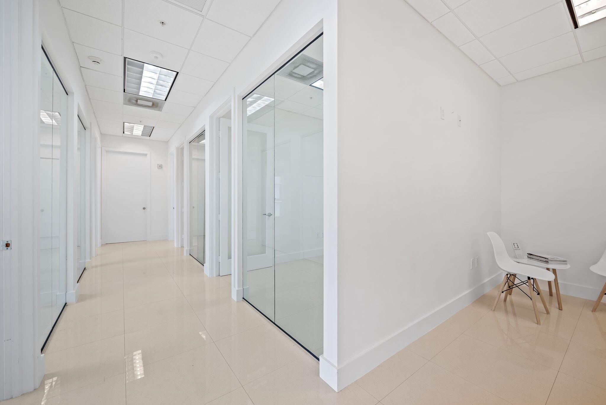 175 SW 7th Street 1600