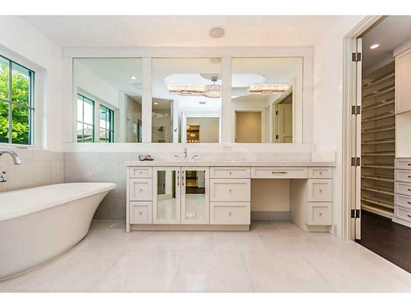 LIGHTHOUSE POINT 3RD SEC - Residential