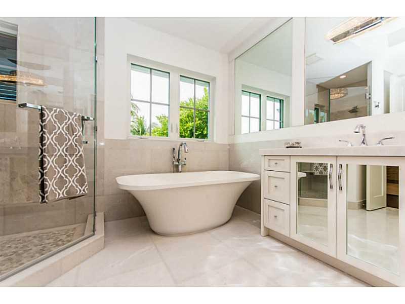 LIGHTHOUSE POINT 3RD SEC - Residential