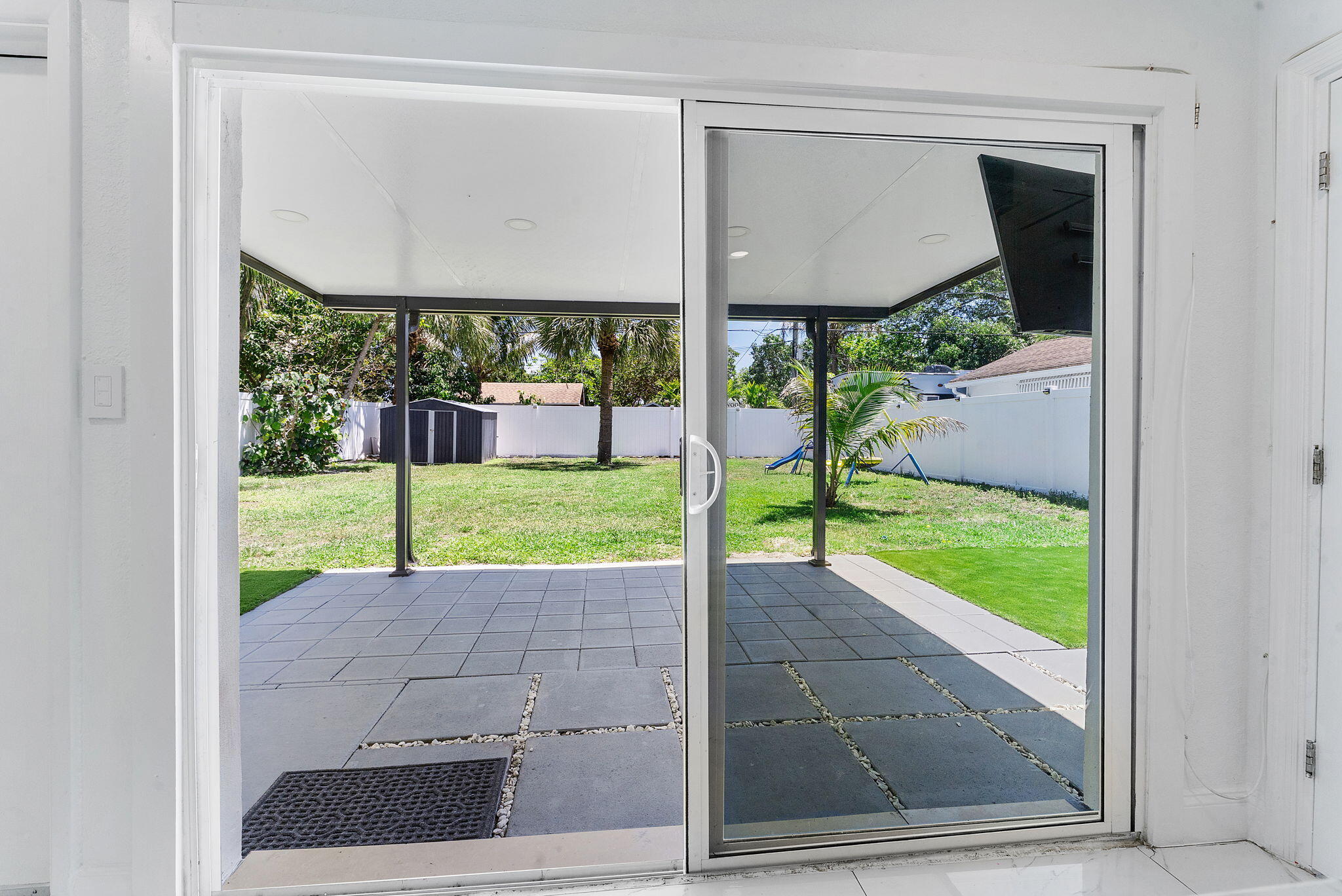 LAKE WORTH TOWN OF - Residential